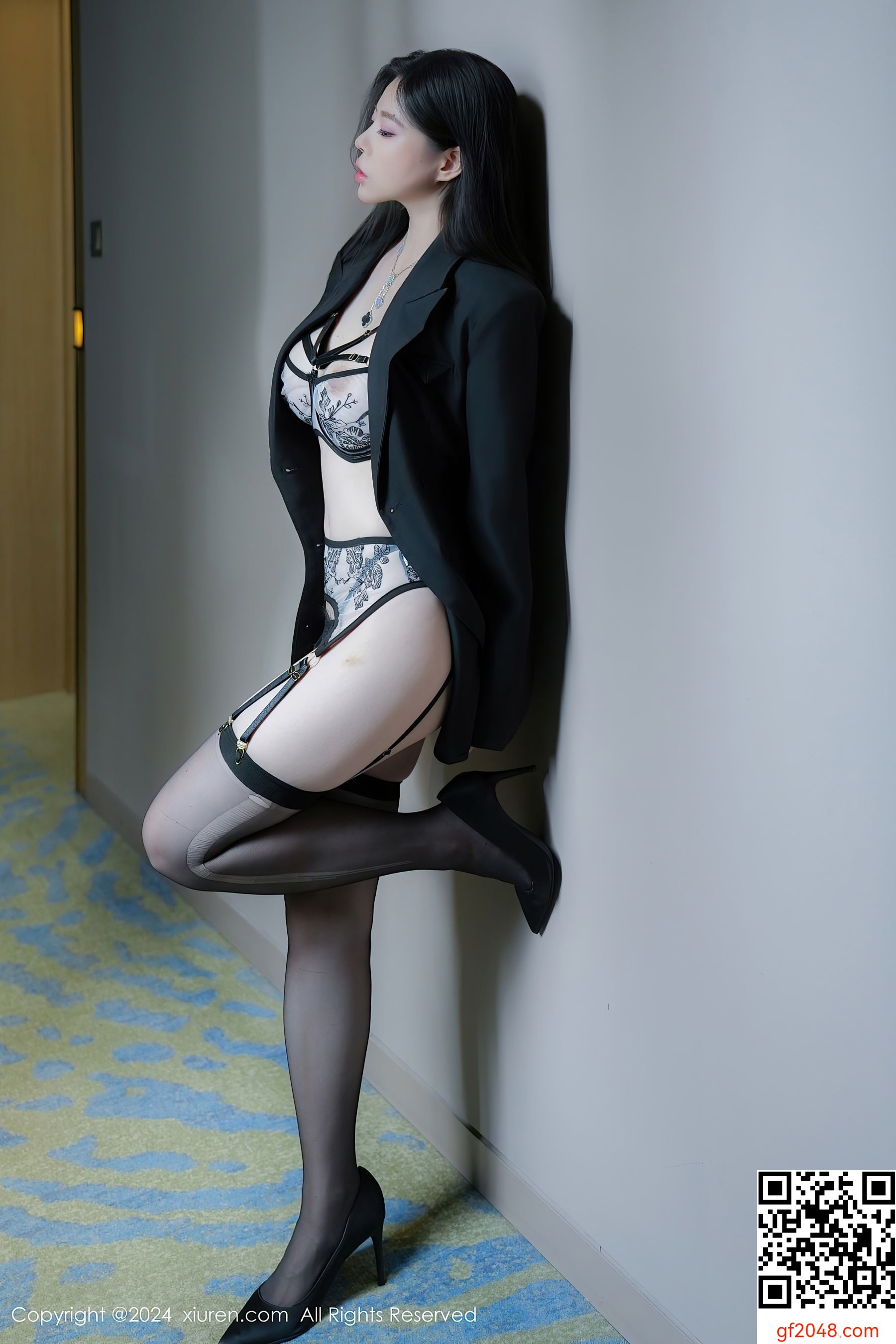 [XiuRen秀人网] No.8920 白茹雪abby 黑丝美腿