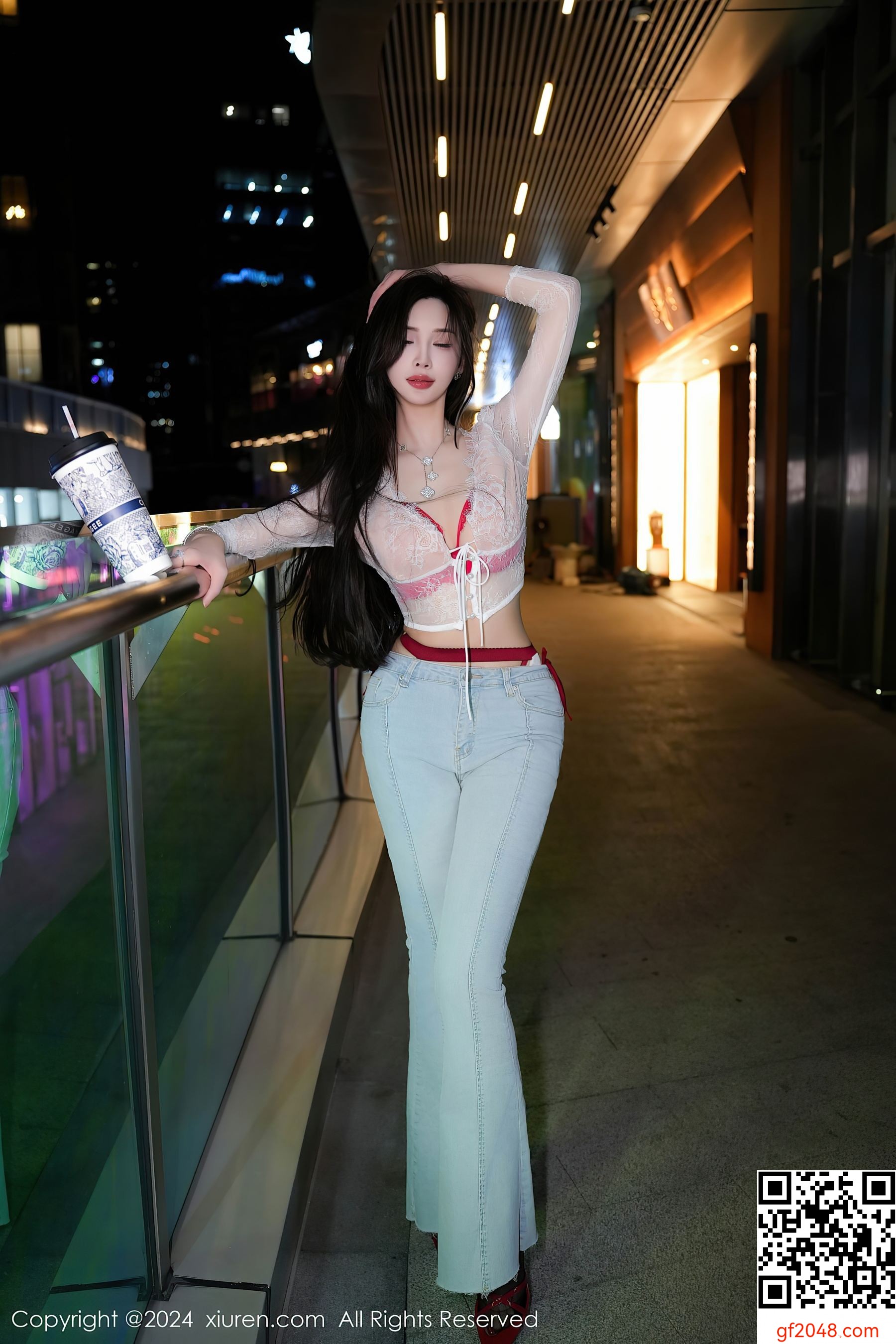 [XiuRen秀人网] No.8846 Carol周妍希X 牛仔裤美腿