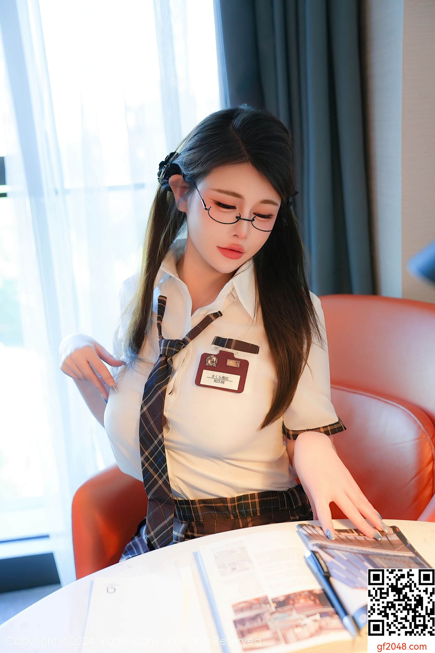 [XiuRen秀人网] No.8803 甜妮 丰腴美臀