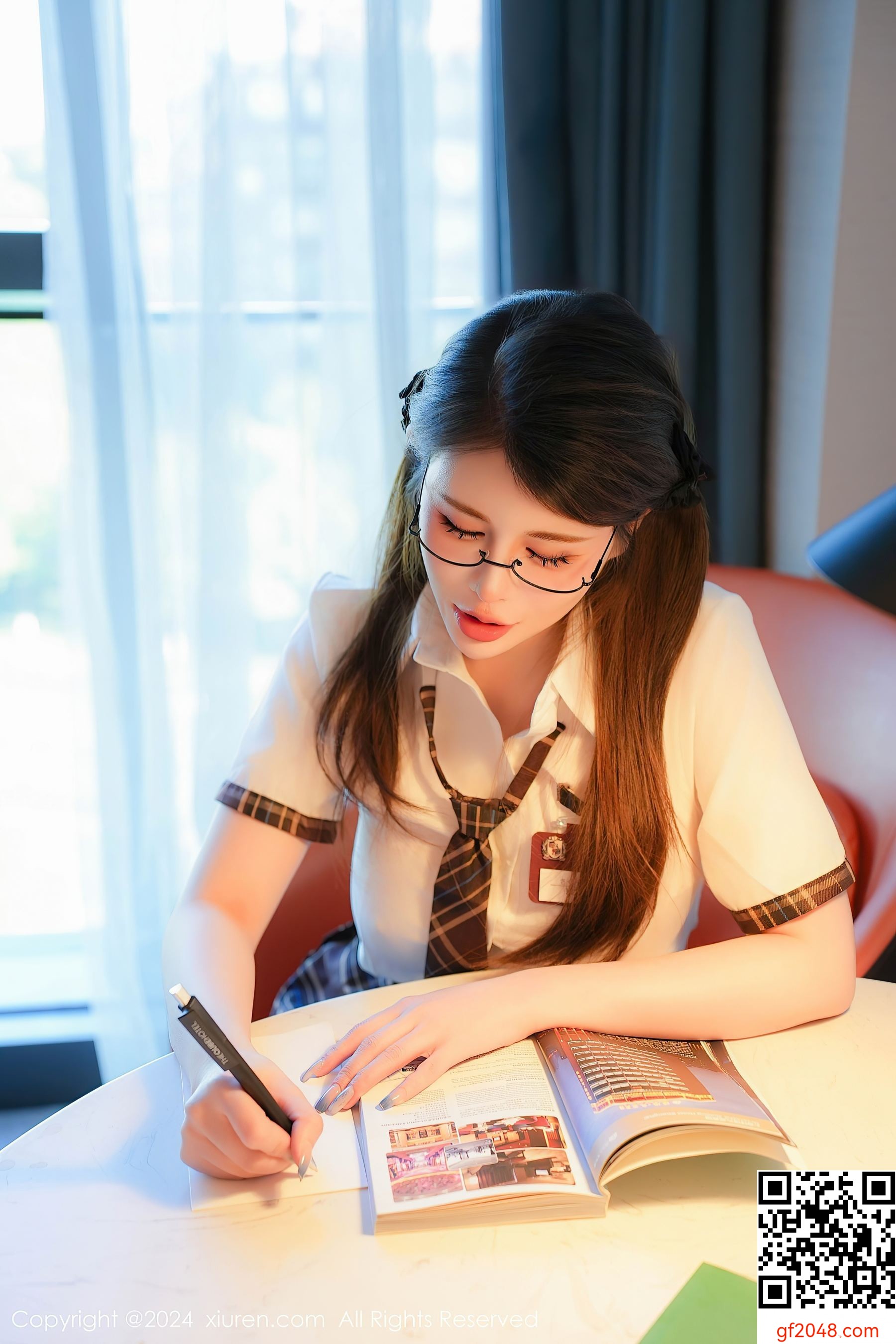 [XiuRen秀人网] No.8803 甜妮 丰腴美臀