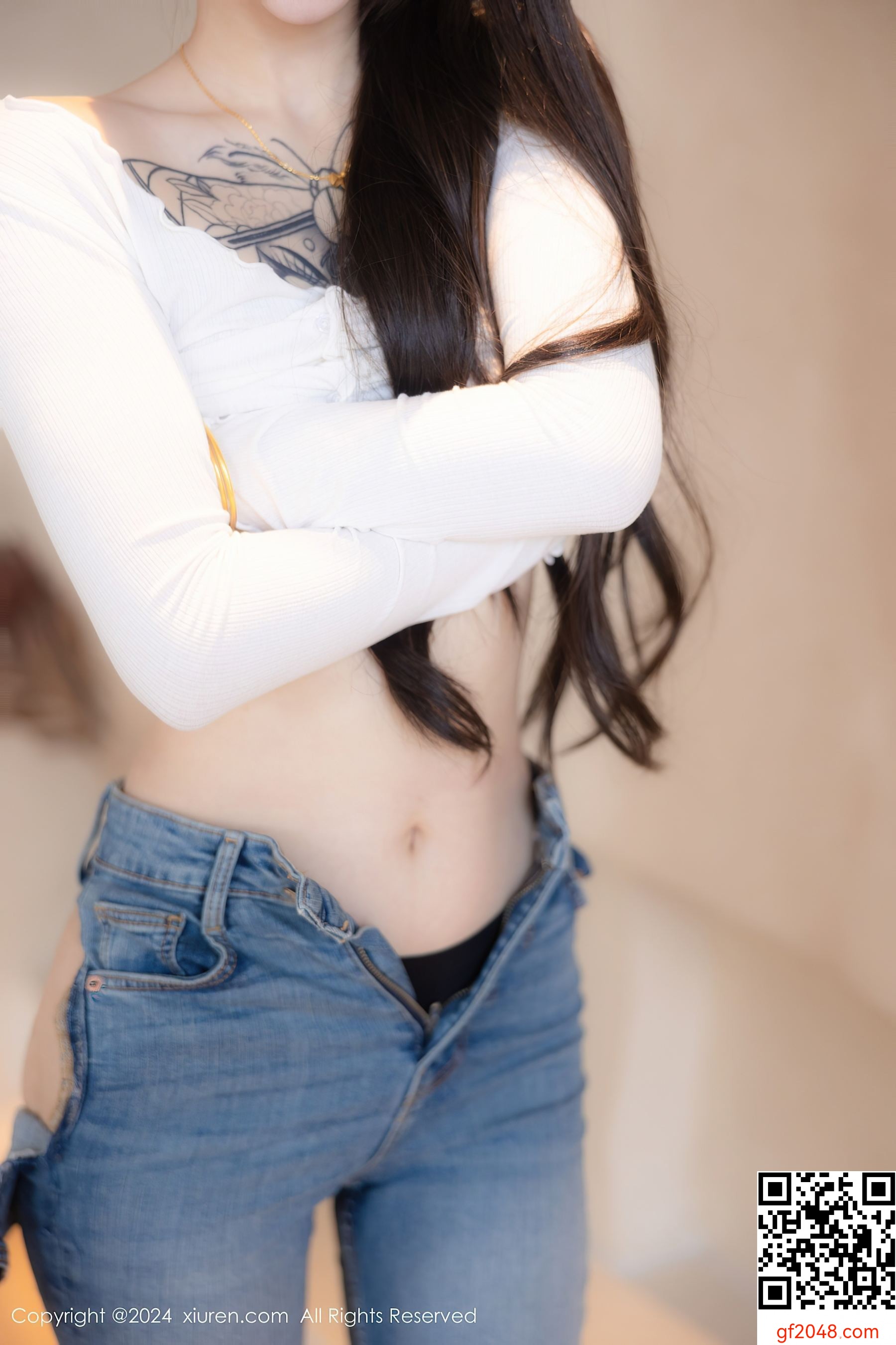 [XiuRen秀人网] No.8740 奶瓶. 美腿性感