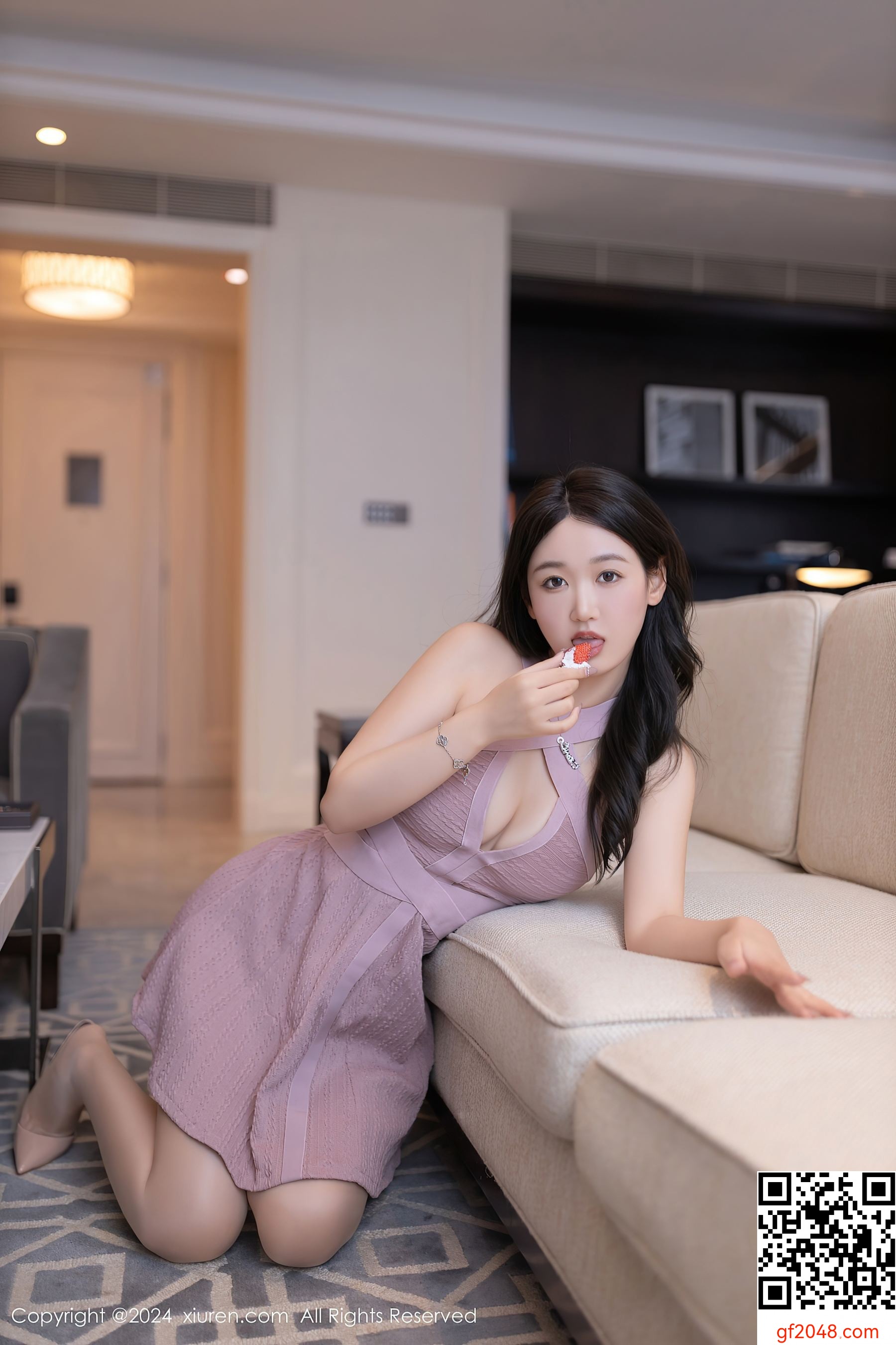 [XiuRen秀人网] No.8748 唐安琪 丝袜美腿