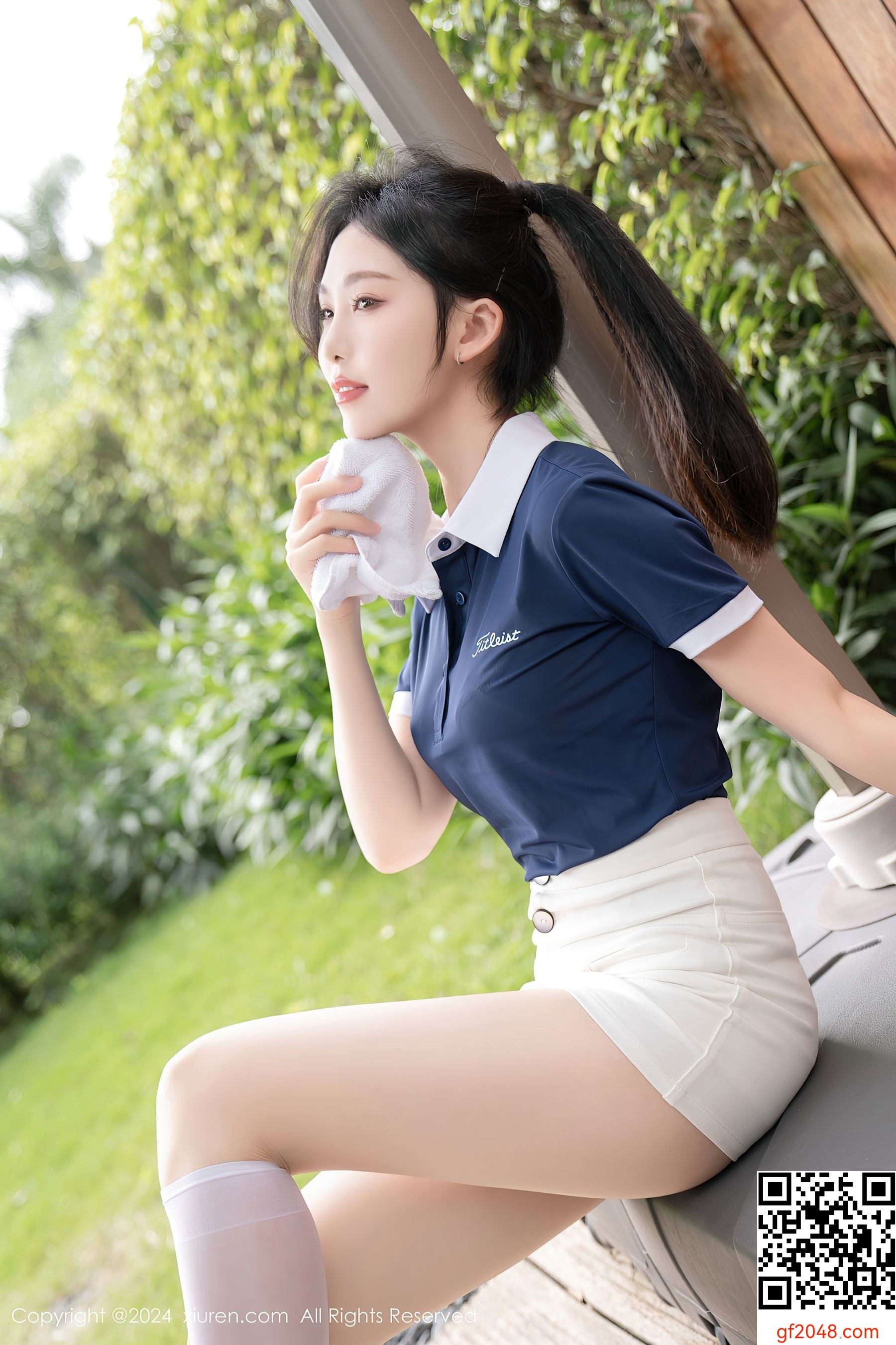 [XiuRen秀人网] No.8625 利世 丝袜美腿