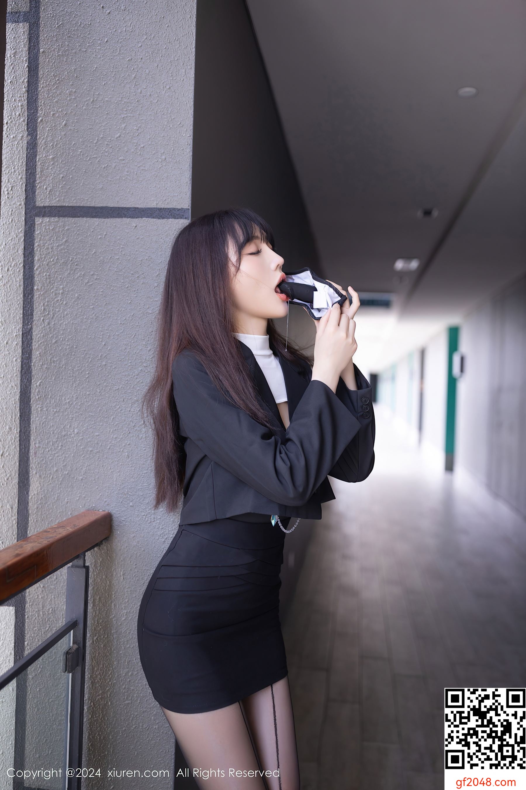 [XiuRen秀人网] No.8627 陆萱萱 黑丝美腿