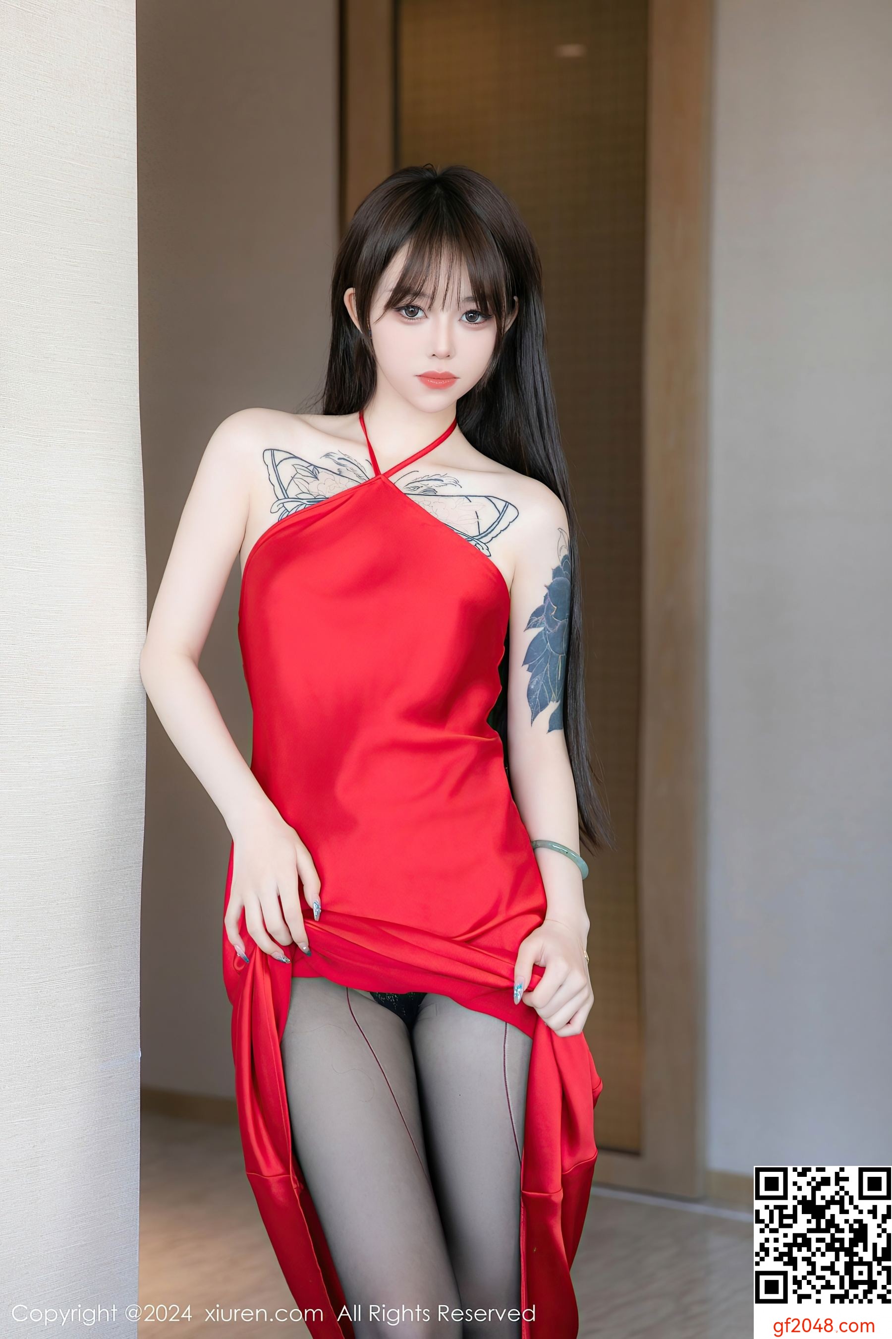 [XiuRen秀人网] No.8630 奶瓶. 长裙美腿