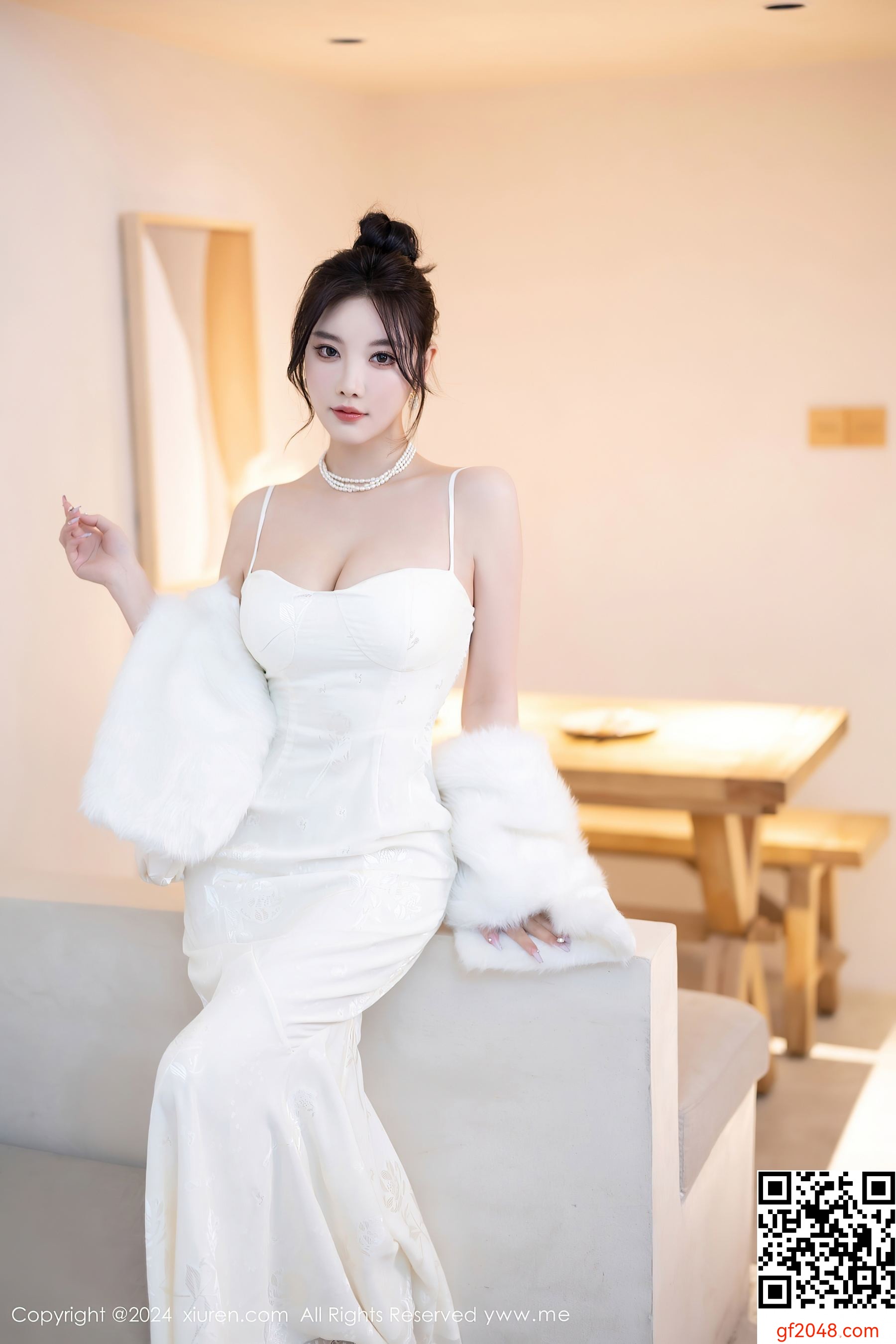 [XiuRen秀人网] No.8538 杨晨晨Yome 丝袜美腿