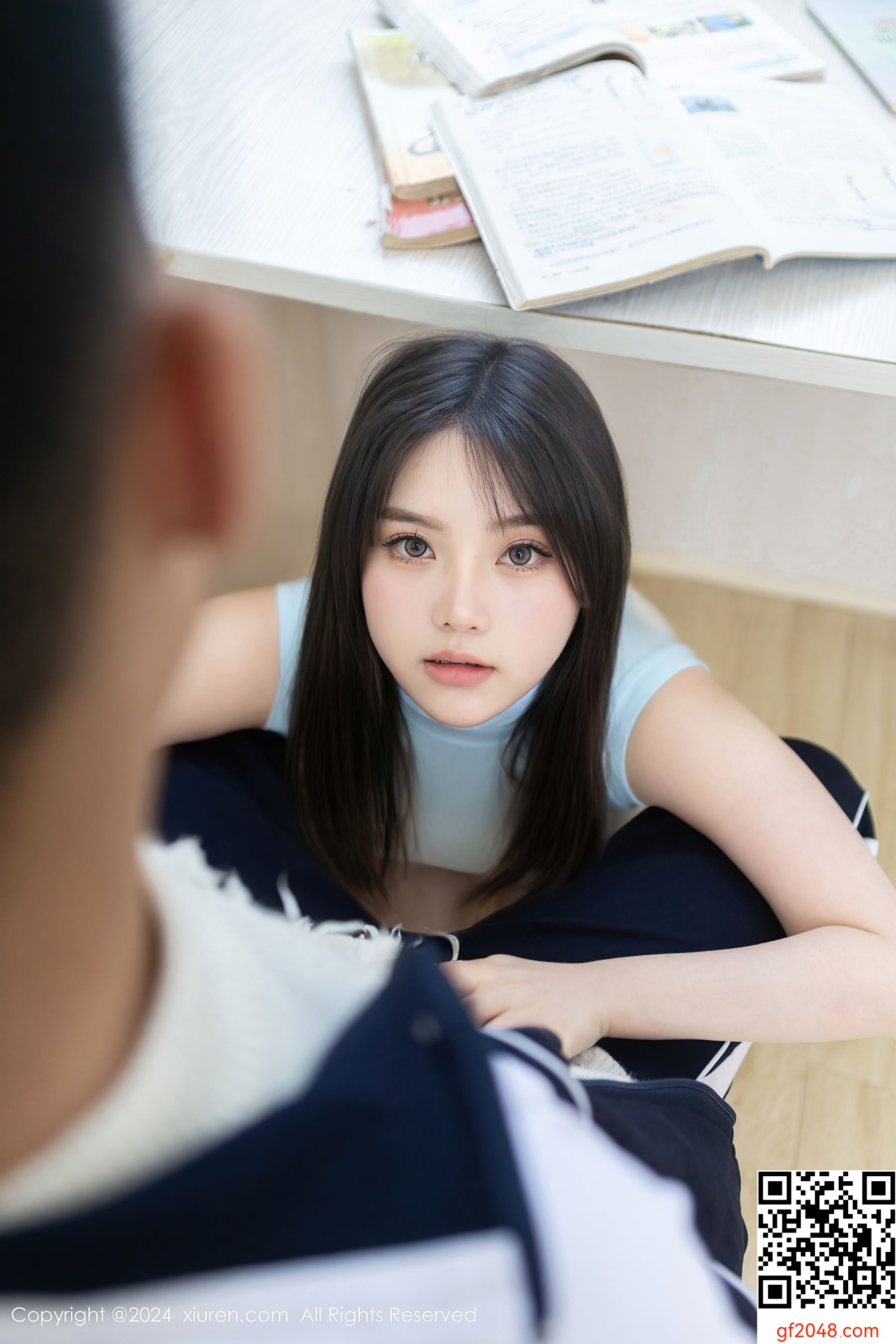 [XiuRen秀人网] No.8482 豆瓣酱 美腿丝袜