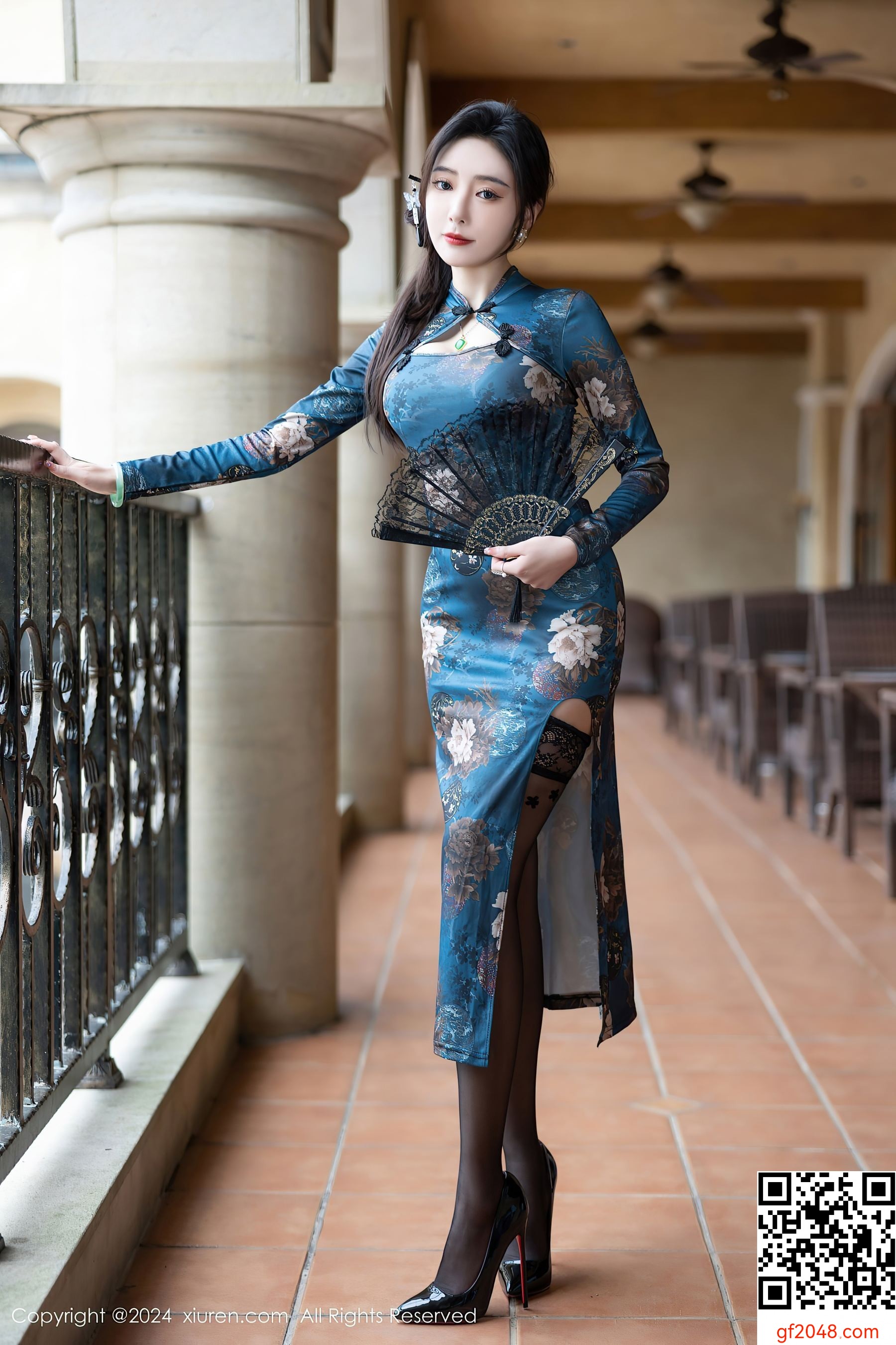 [XiuRen秀人网] No.8425 王馨瑶yanni 美腿黑丝