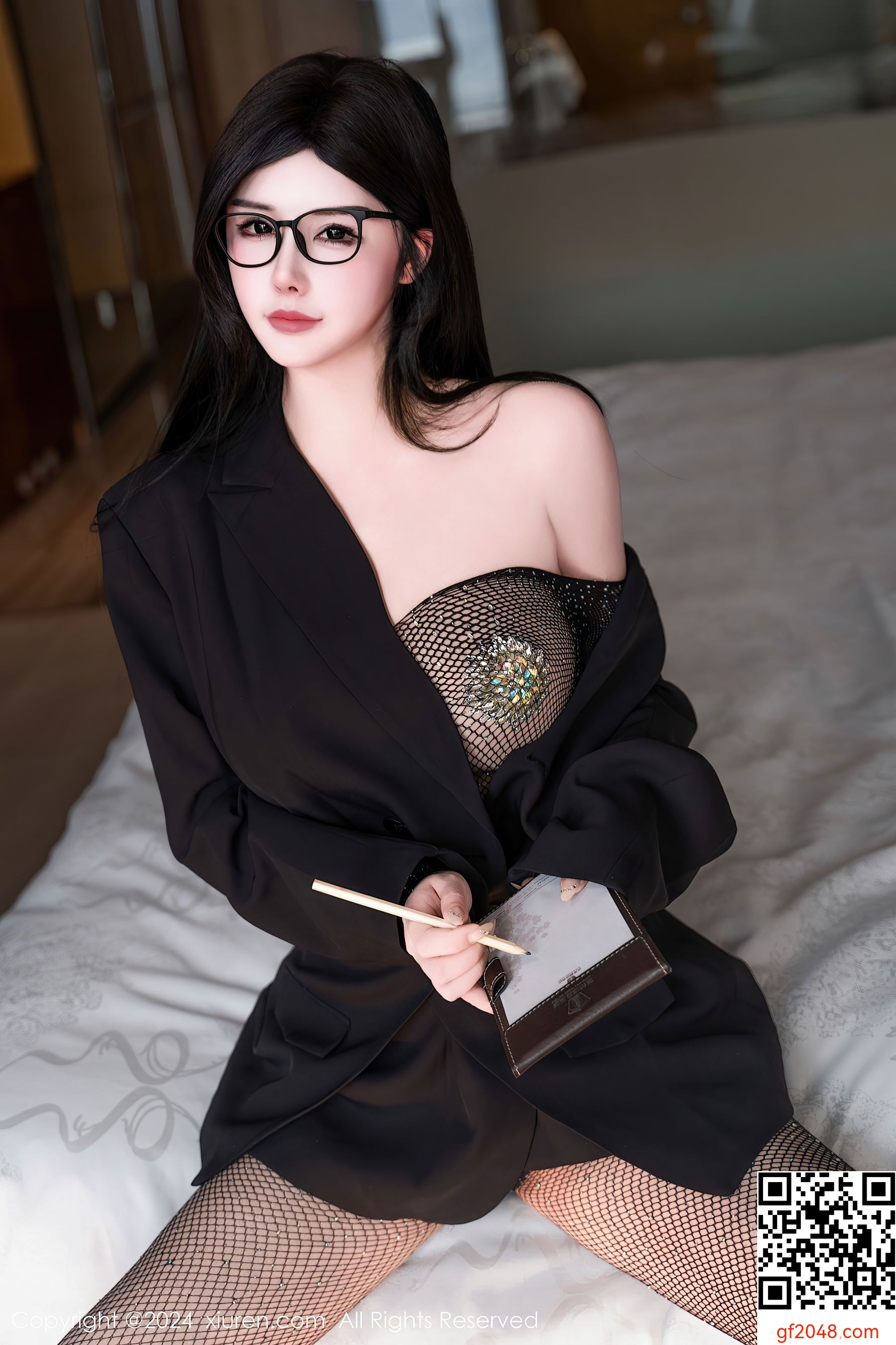 [XiuRen秀人网] No.8328 陈芊儿 丰腴美臀