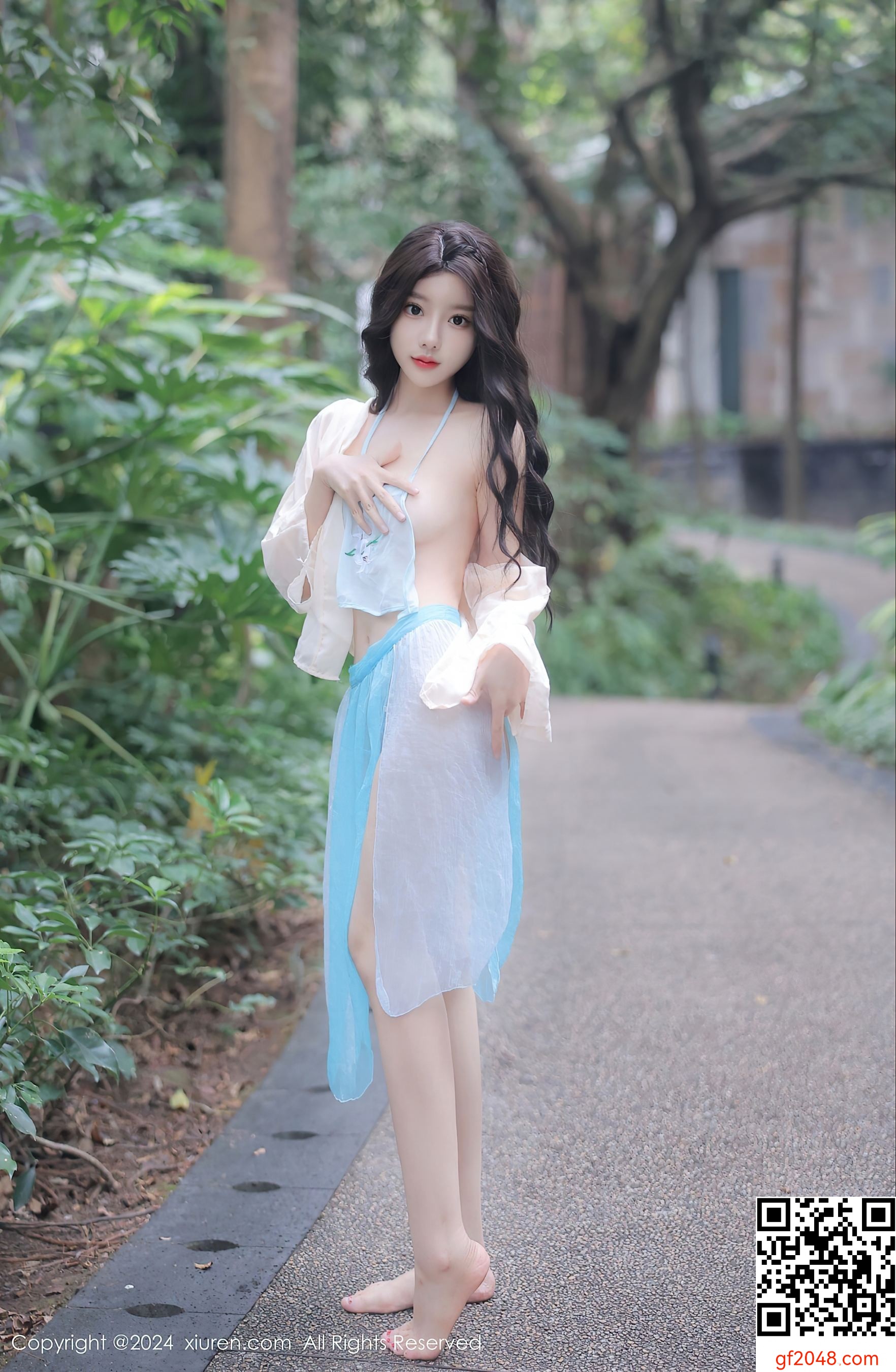 [XiuRen秀人网] No.8168 桃妖夭 妩媚美腿