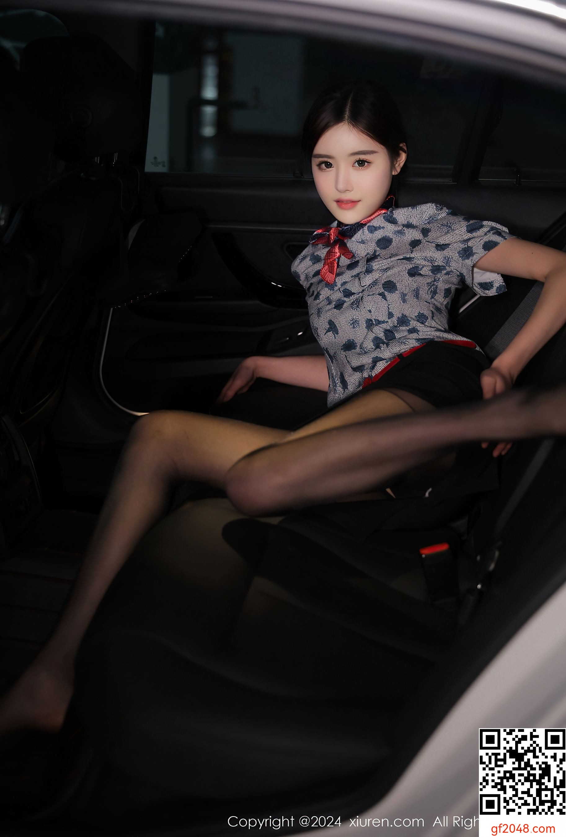 [XiuRen秀人网] No.8125 晚苏susu 制服美腿