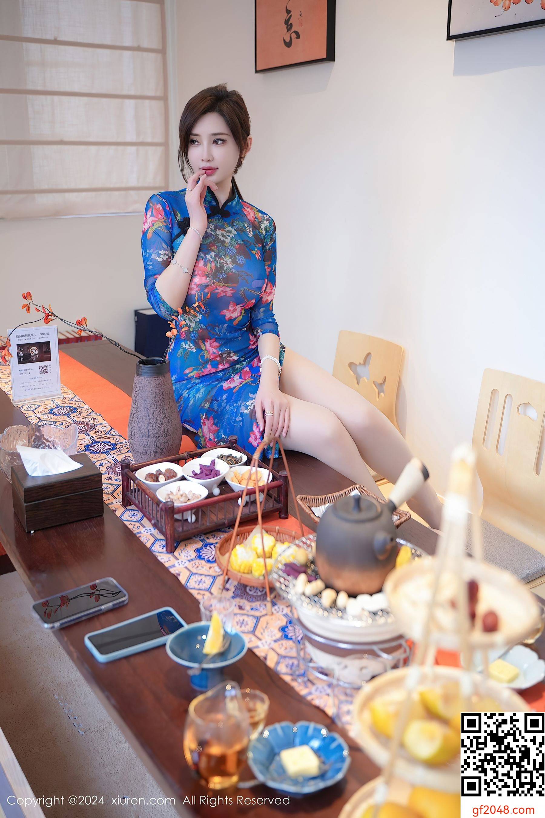 [XiuRen秀人网] No.8127 Carol周妍希X 丝袜美腿