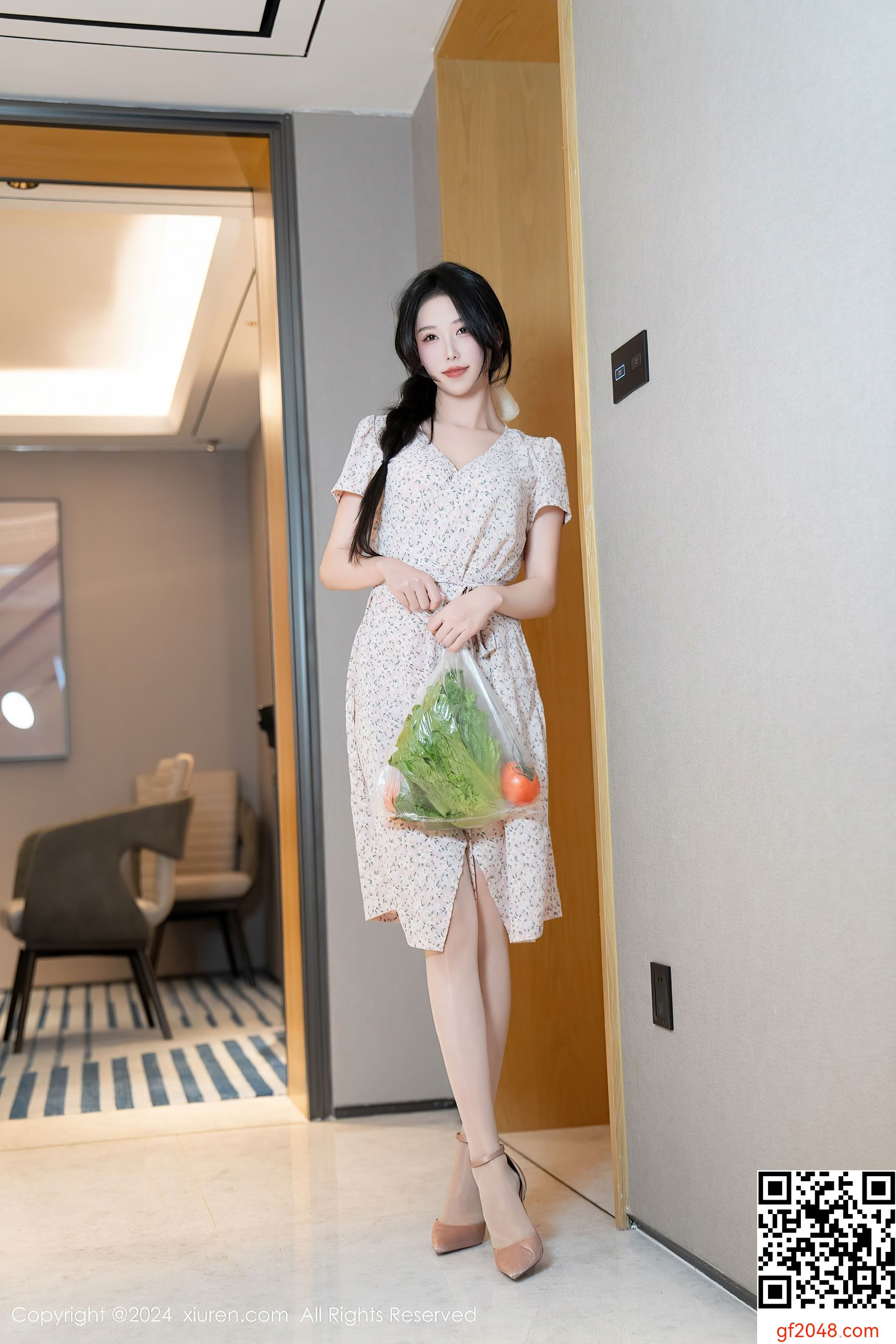 [XiuRen秀人网] No.8130 利世 美腿丝袜
