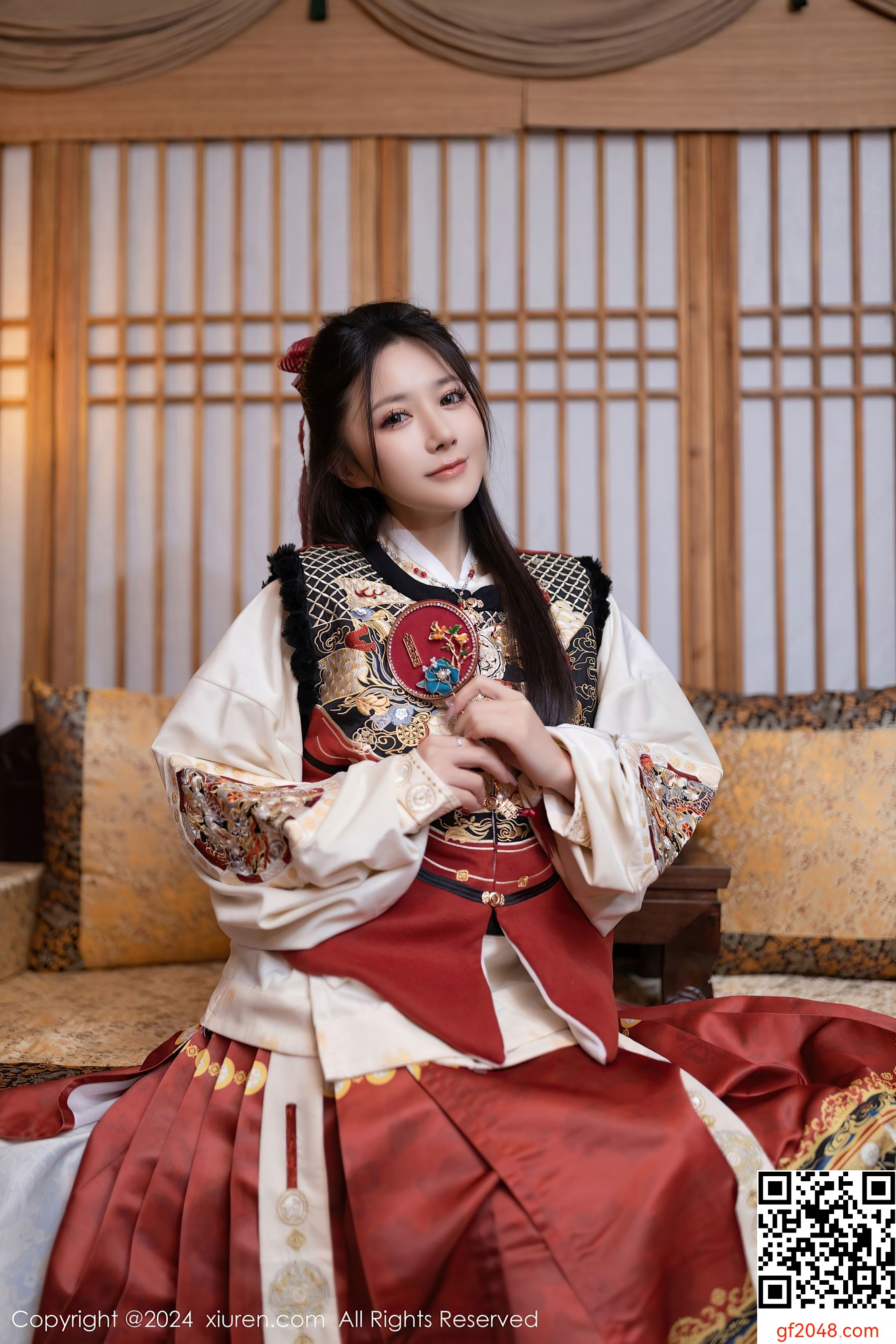 [XiuRen秀人网] No.8095 鱼子酱Fish 美腿妩媚