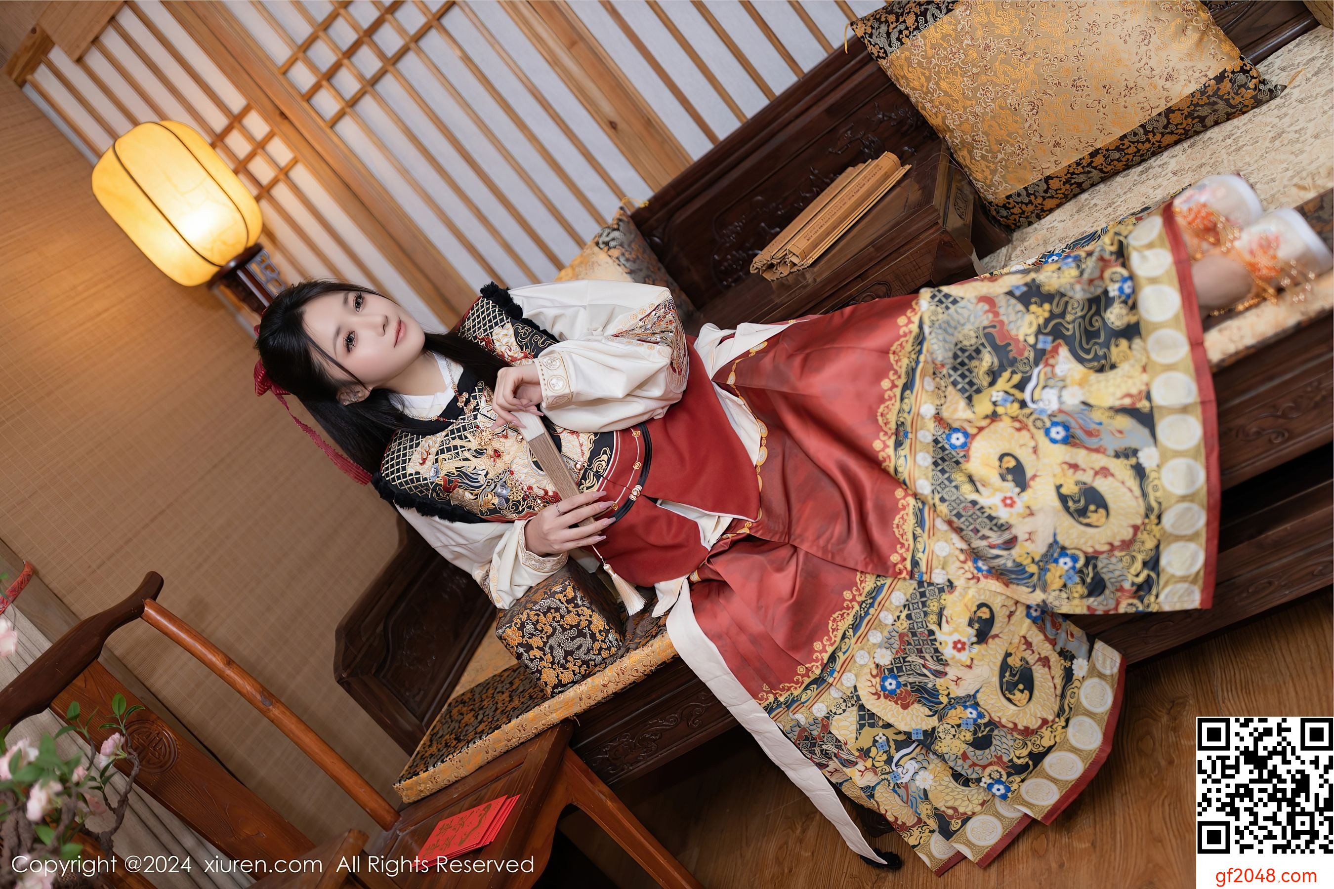 [XiuRen秀人网] No.8095 鱼子酱Fish 美腿妩媚