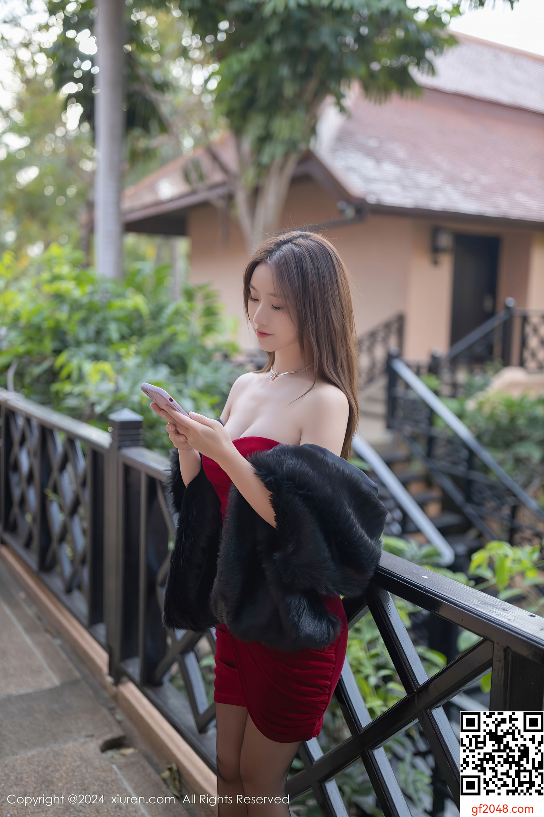 [XiuRen秀人网] No.8077 杏子Yada 美腿黑丝
