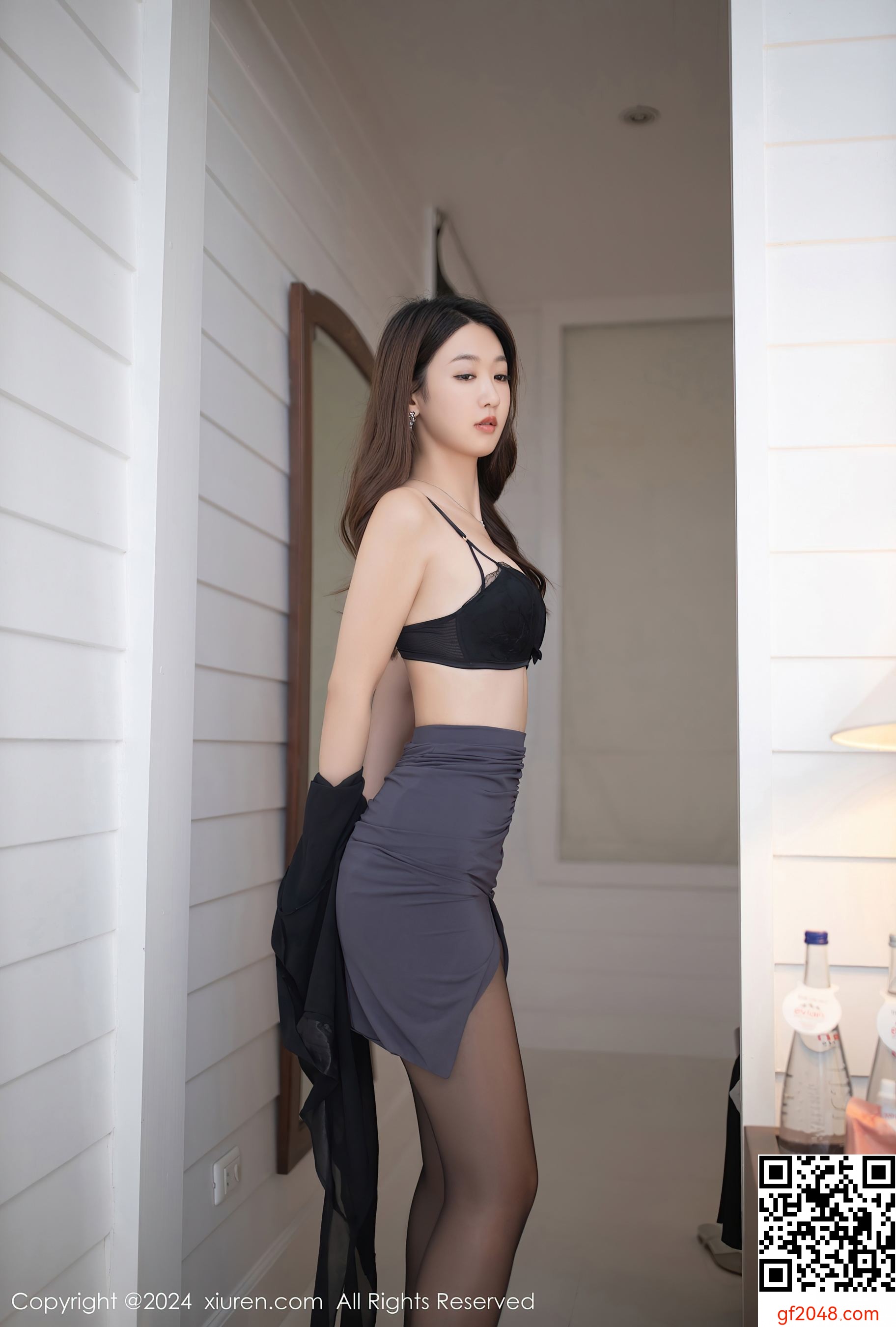 [XiuRen秀人网] No.8034 唐安琪 黑丝美腿