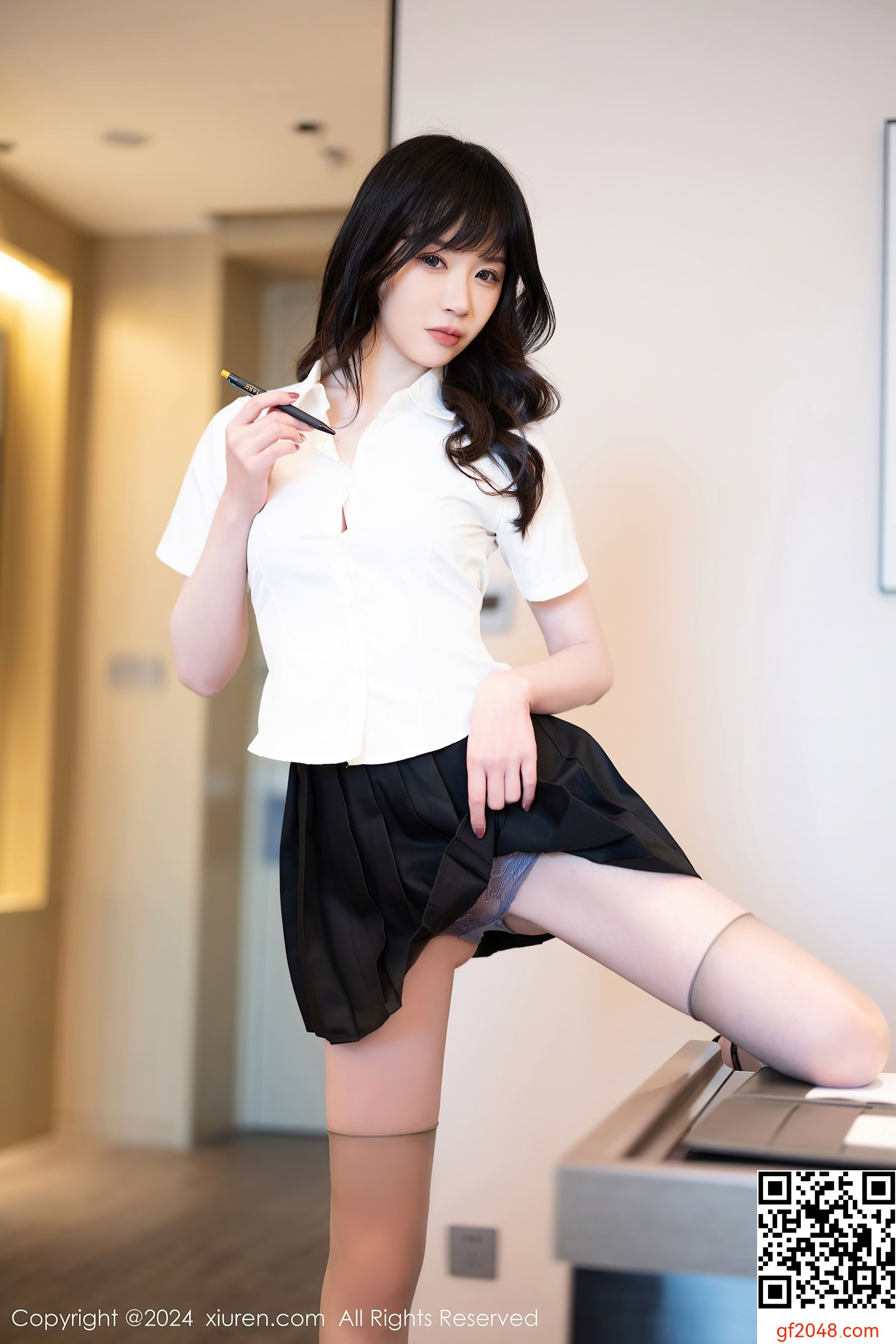 [XiuRen秀人网] No.7970 梦心玥 丝袜美腿