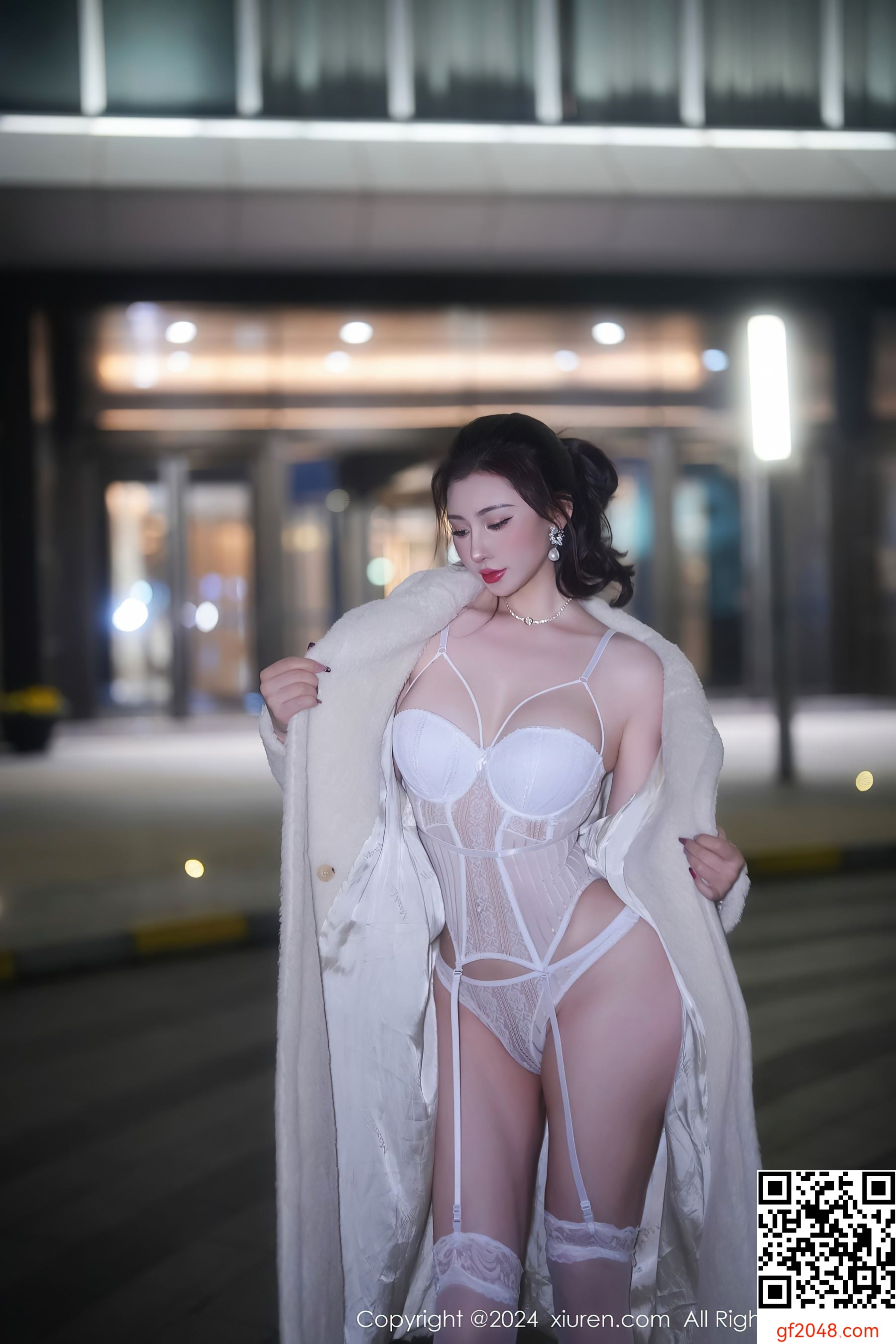 [XiuRen秀人网] No.7978 蕾蕾醒了没 新人美臀