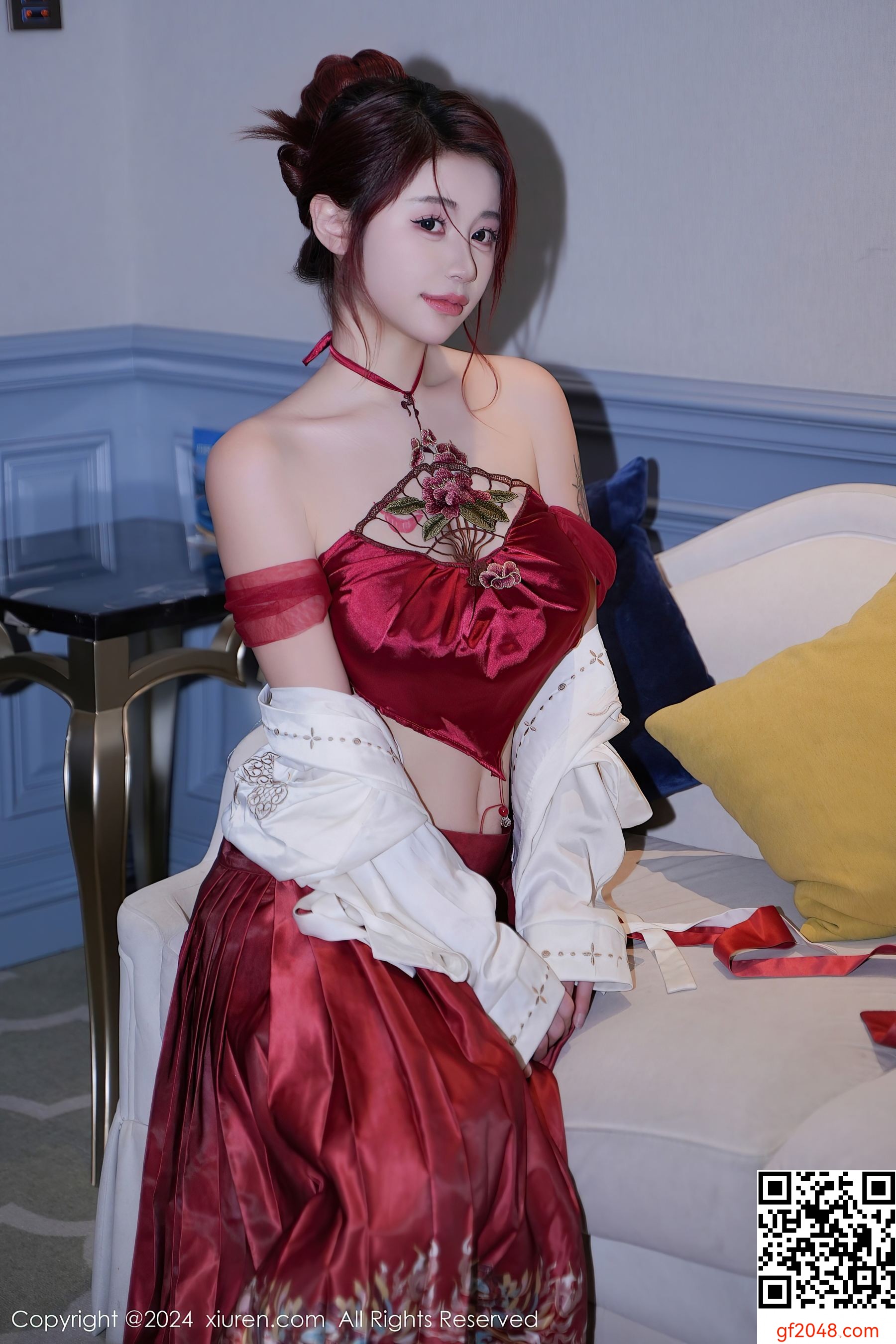 [XiuRen秀人网] No.7985 美七Mia 古装美腿