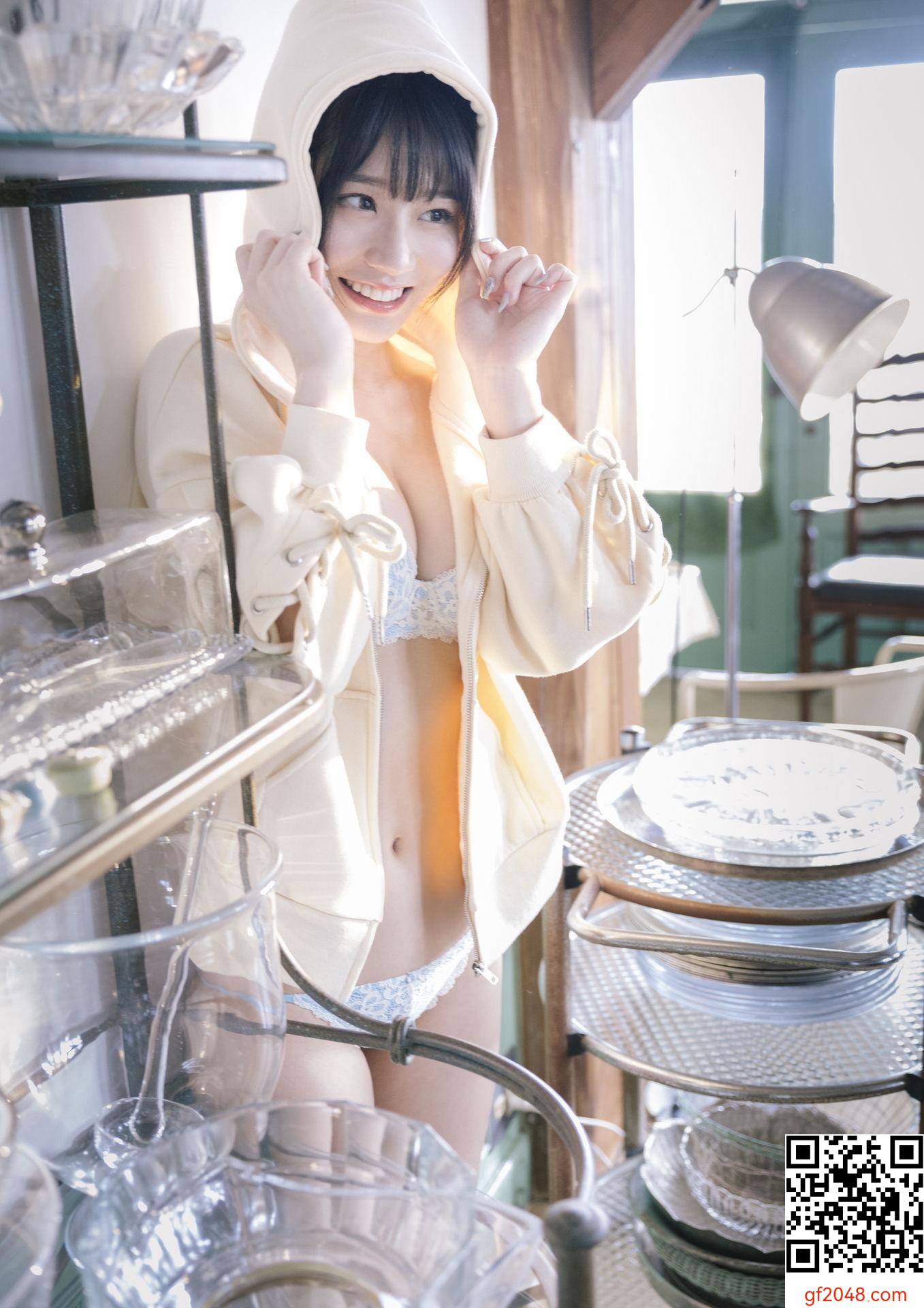 河北彩花 – So in Love (76P)