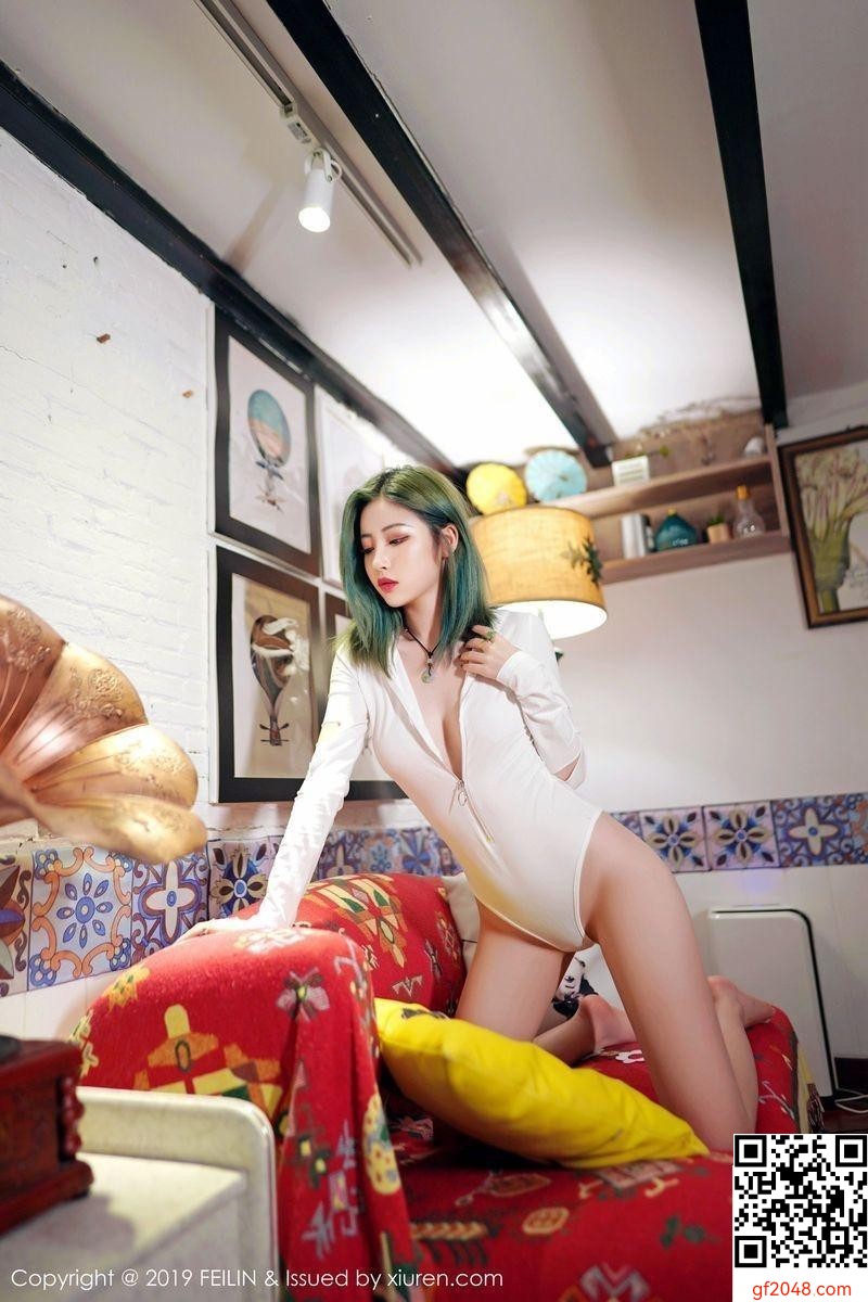 模特小櫻花修長美腿曼妙身材美胸翹臀 (53P)