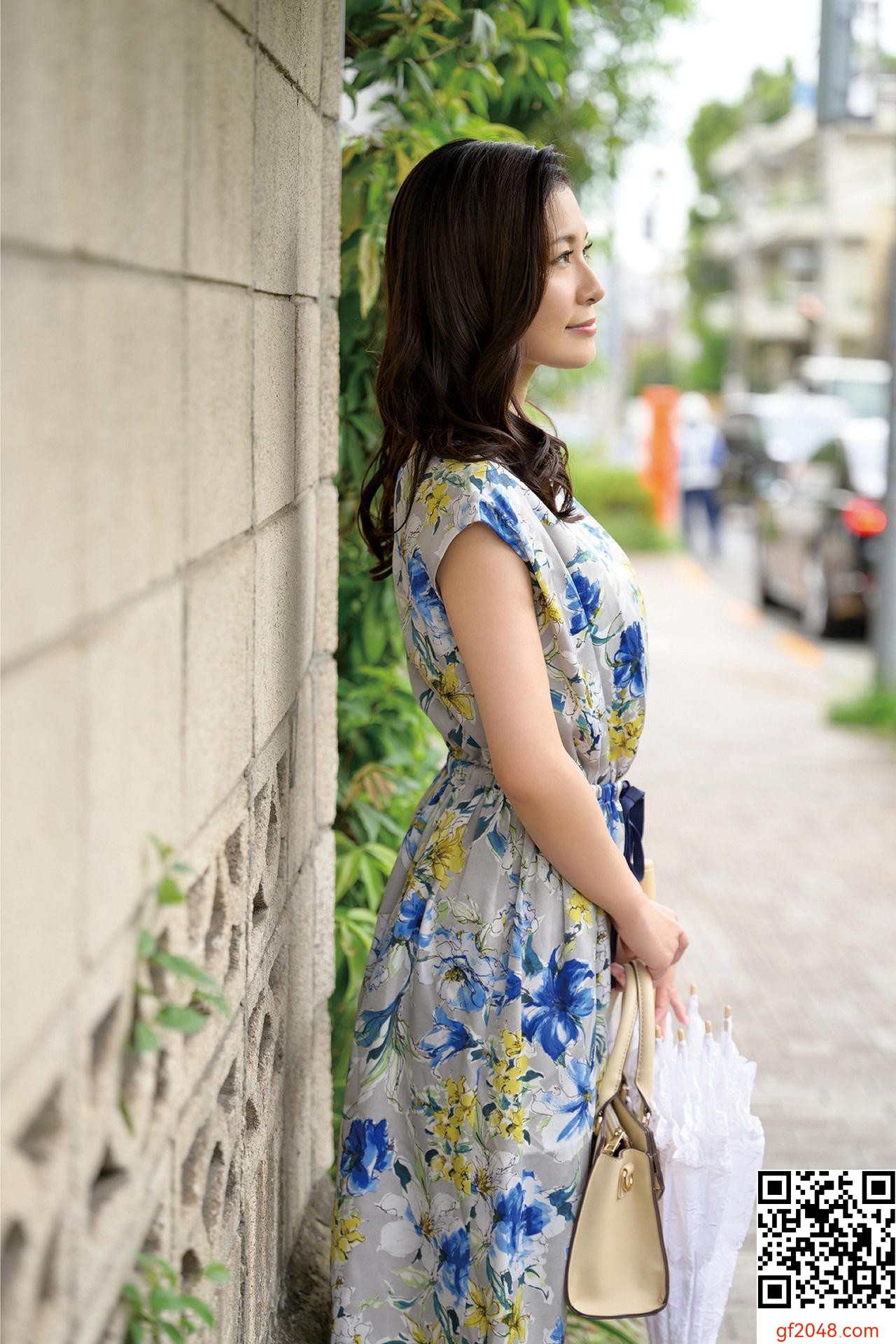 [米倉穂香,鈴木真夕] 成人女性的色氣魅力 (22P)