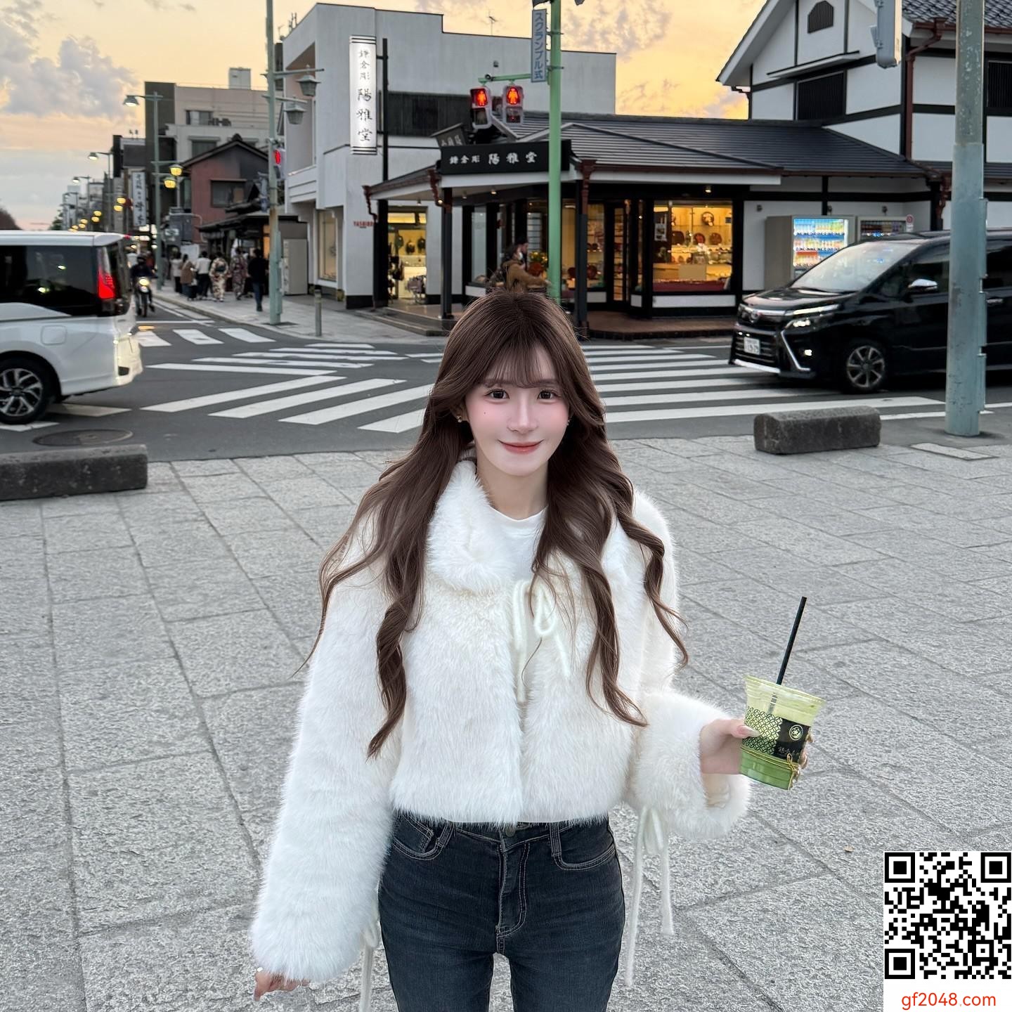 戶外熱浪來襲！97.yan_ 絕美甜心、雪白肌、俏麗可人 火辣指數爆棚 (15P)
