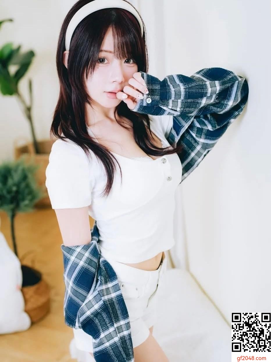 「倩倩」小隻馬甜美可愛 身材又極品 (10P)