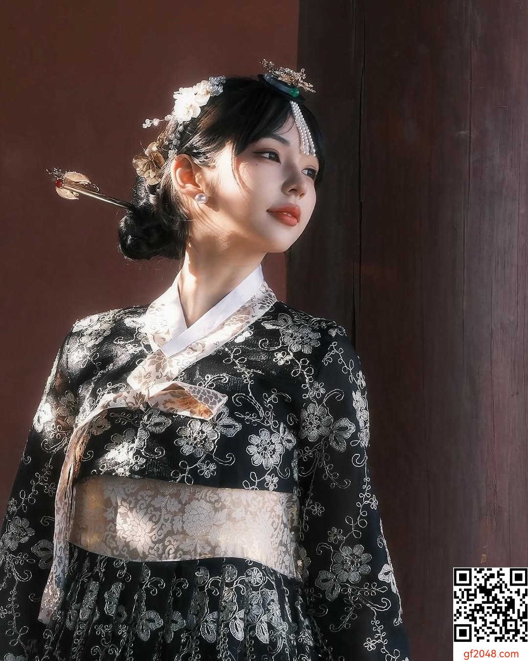 甜心女孩「許悅」完美事業線+甜笑越看越上火 (10P)