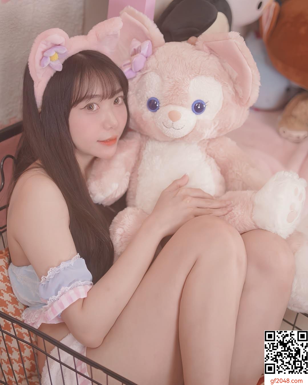 「妘薇yunwei」身材傲人狂放電 勾引沒有極限 (10P)