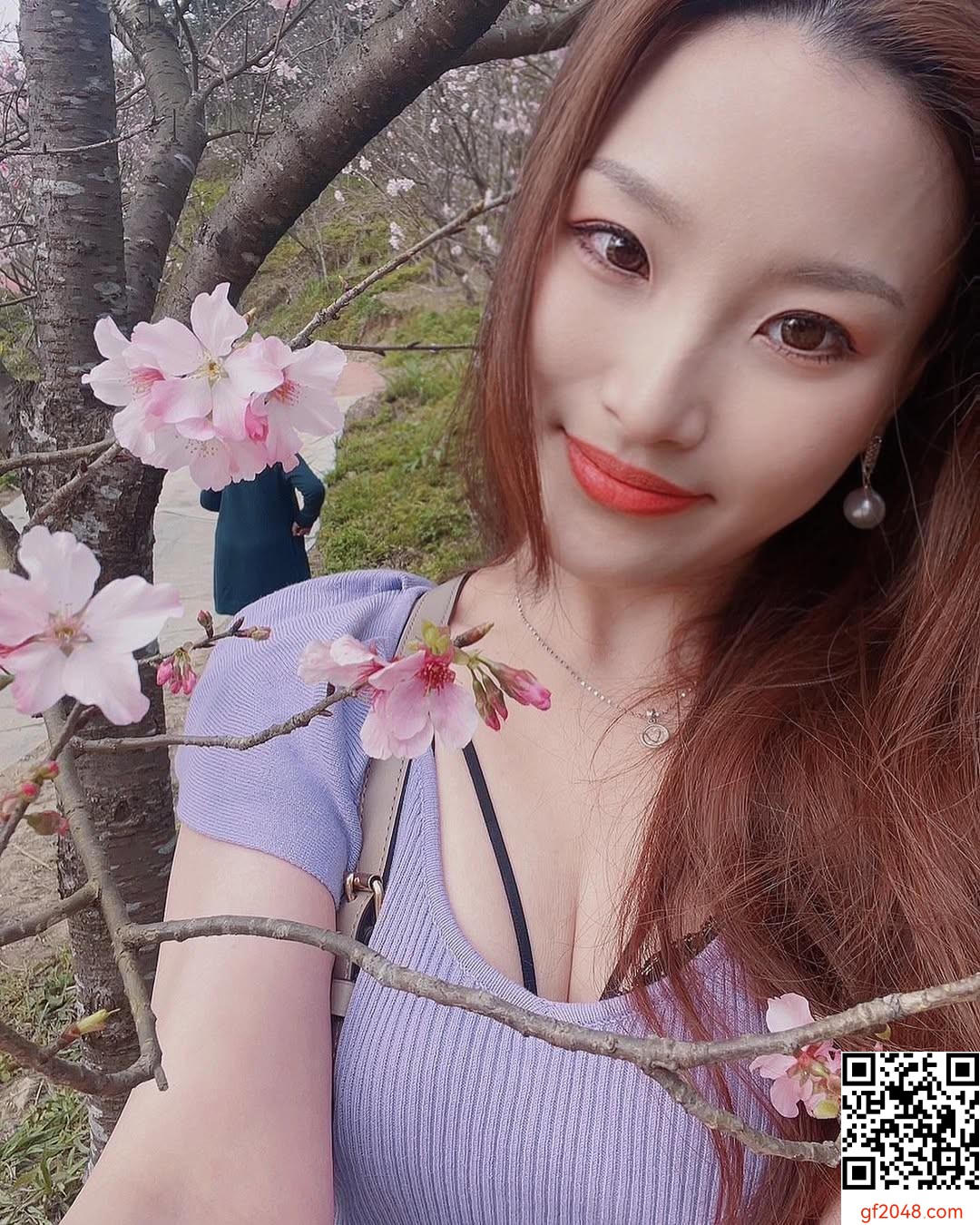 「薇傲Hui」散發誘惑氣息 暗藏乳香美景 (10P)