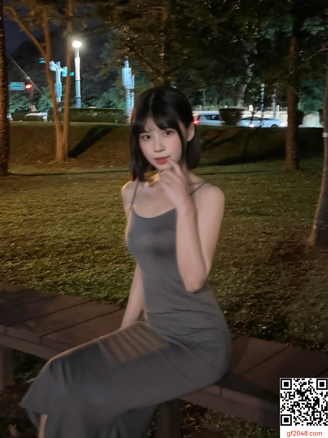 甜美女孩「凡亞」傲人上圍撩人讓人秒In (10P)