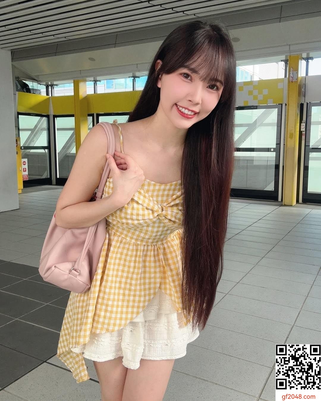 「Kiyomi 玹玹」可愛容顏搭配誘人曲線 (10P)