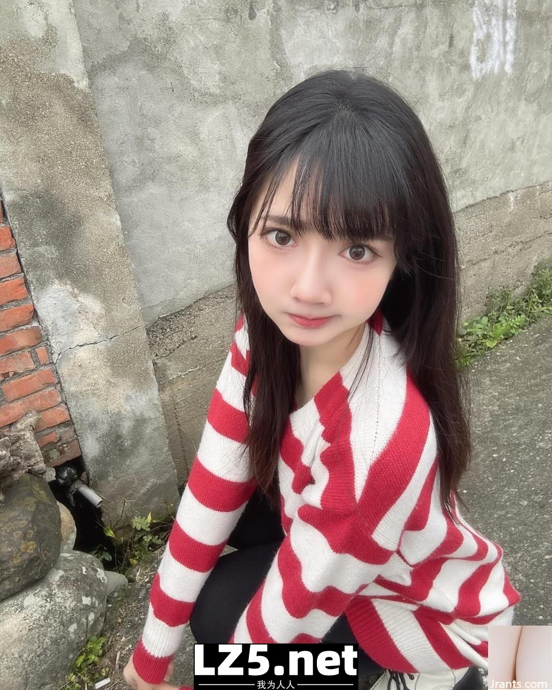 「衣宸」甜美笑顏電力爆棚 迷人五官讓人失魂 (10P)
