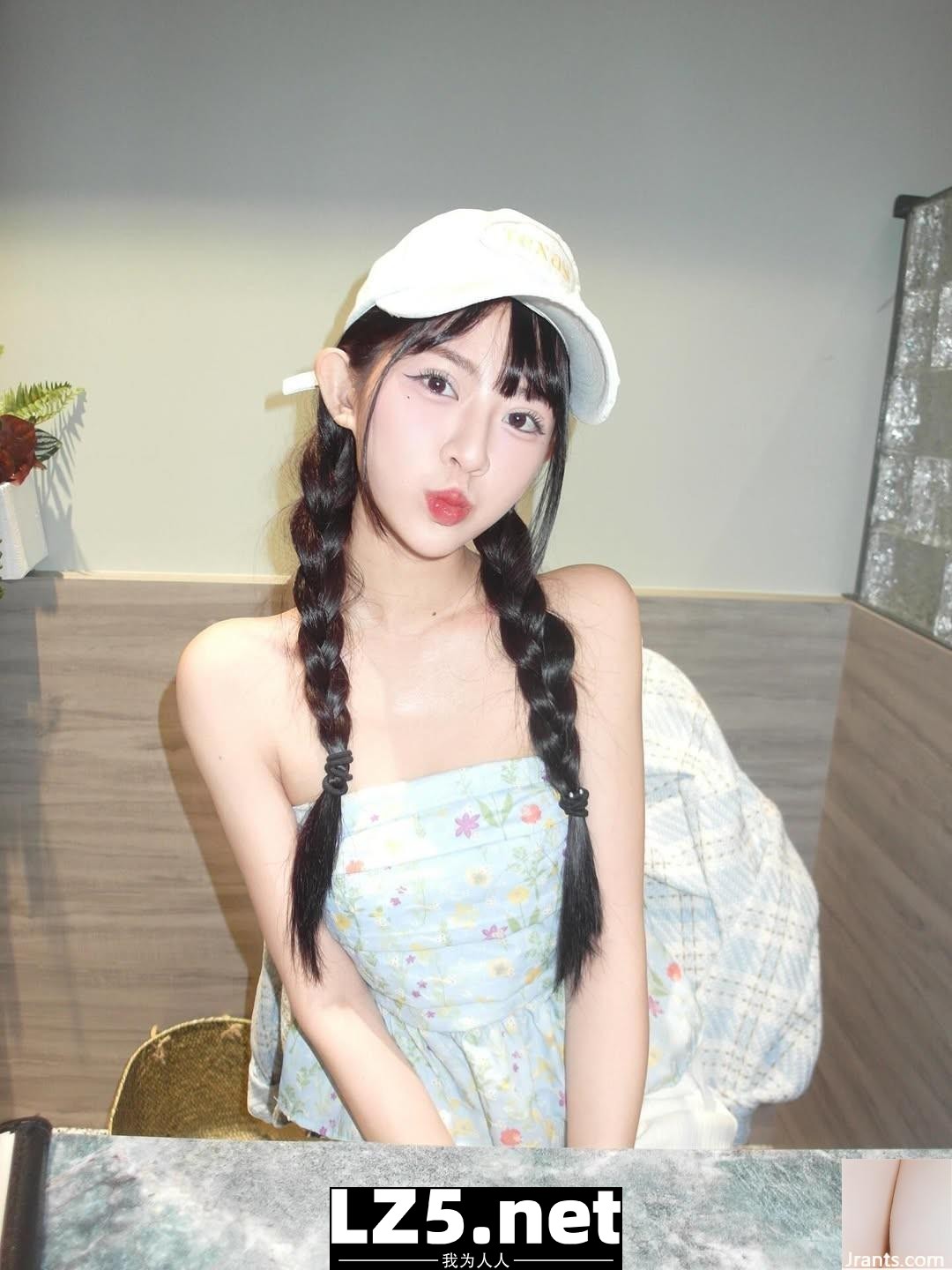 「又心」亮眼外型加上姣好身材讓人越看越著迷 (10P)