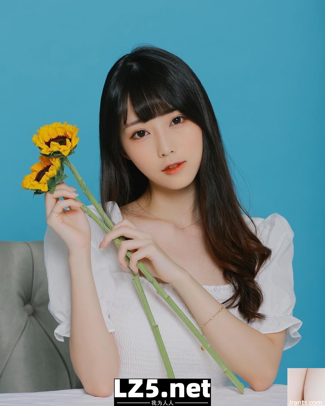 「瑋庭Angela」腰束奶澎 可愛中帶點性感 (10P)