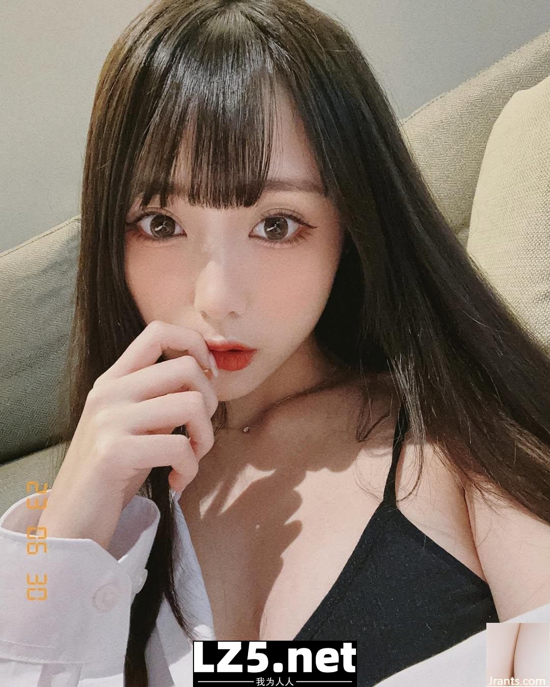 「瑋庭Angela」腰束奶澎 可愛中帶點性感 (10P)