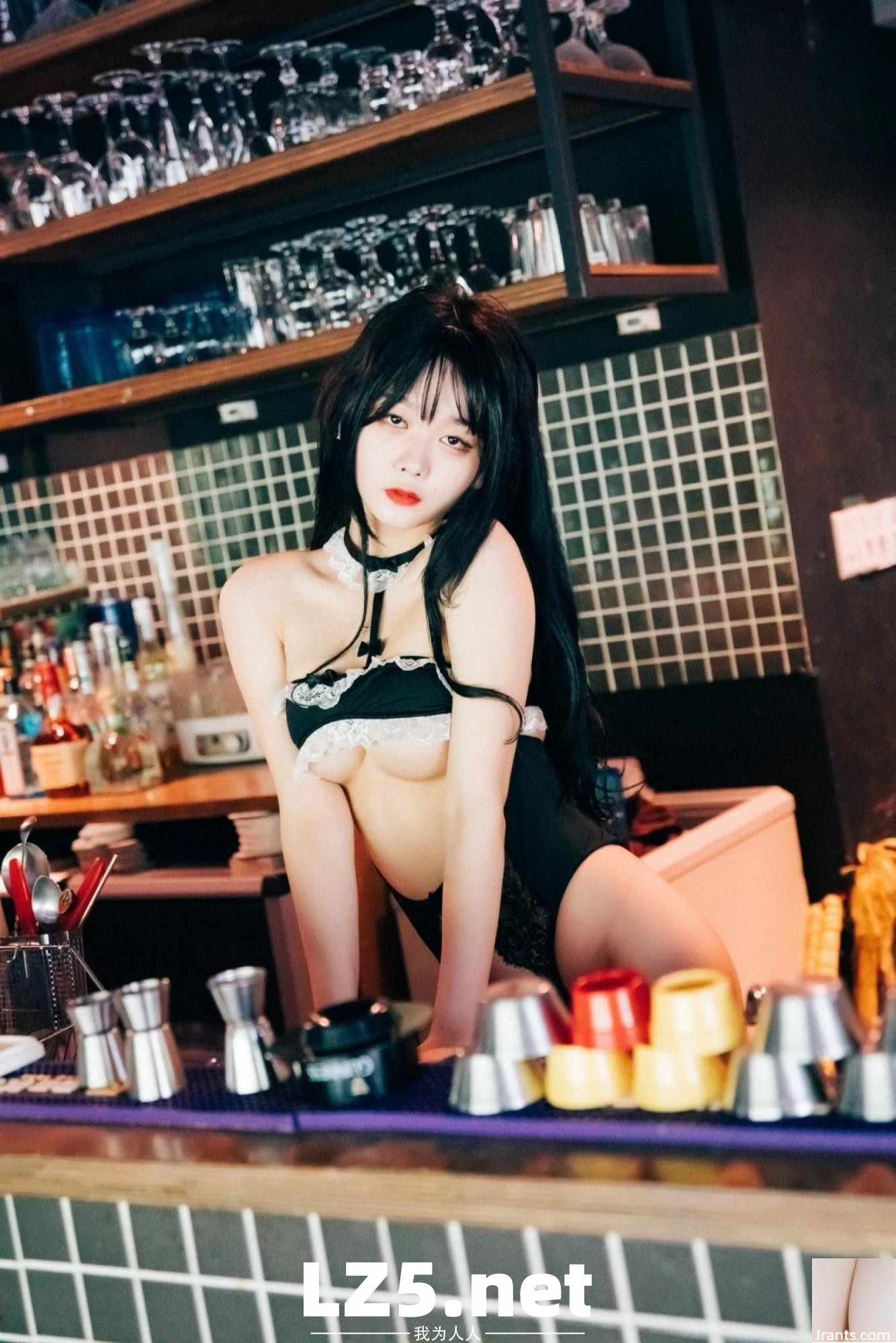 [Loozy] Zia 《Bar》 (211P)