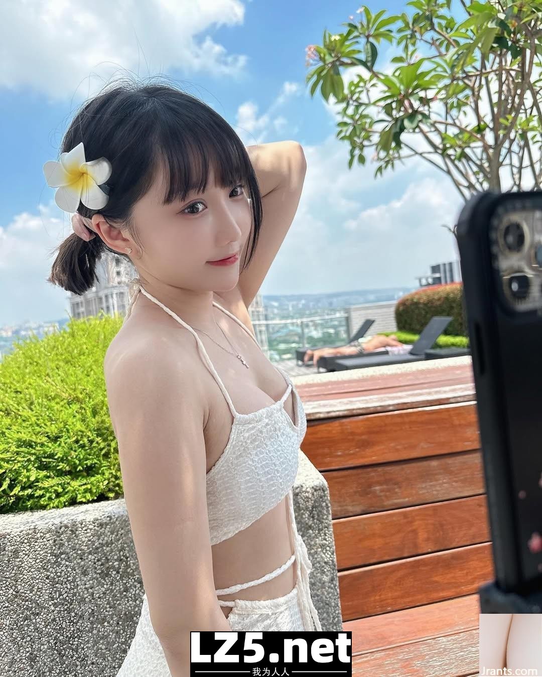 「蝴蝶兒」飽滿上圍 性感身形驚艷每刻 (10P)