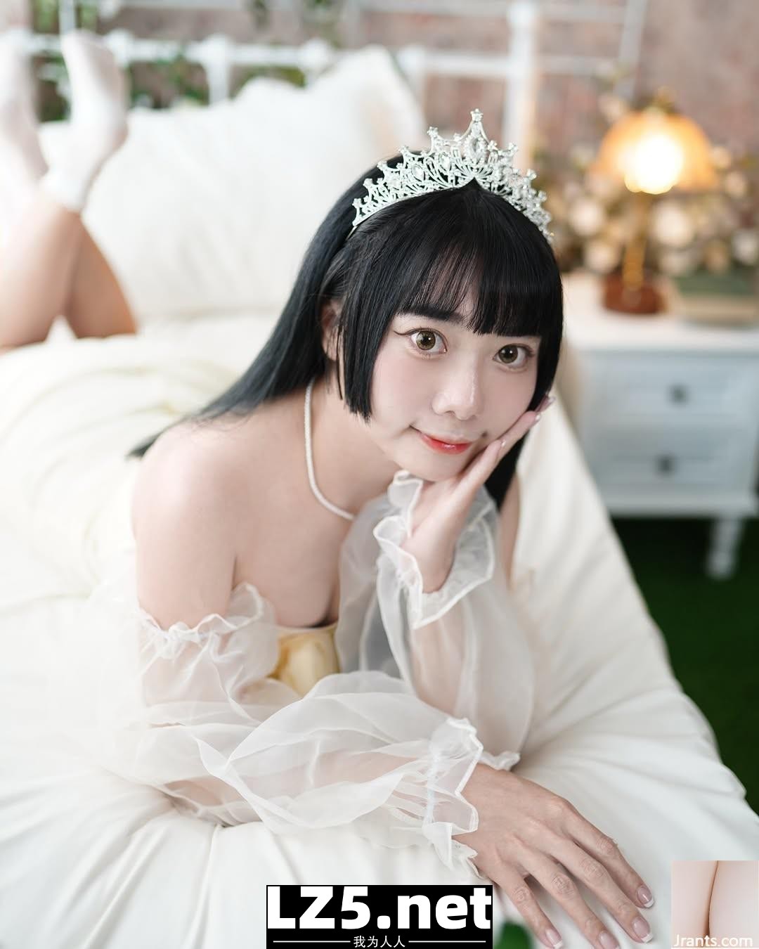 「妘薇yunwei」性感火辣白皙酥胸 看了好亢奮 (10P)