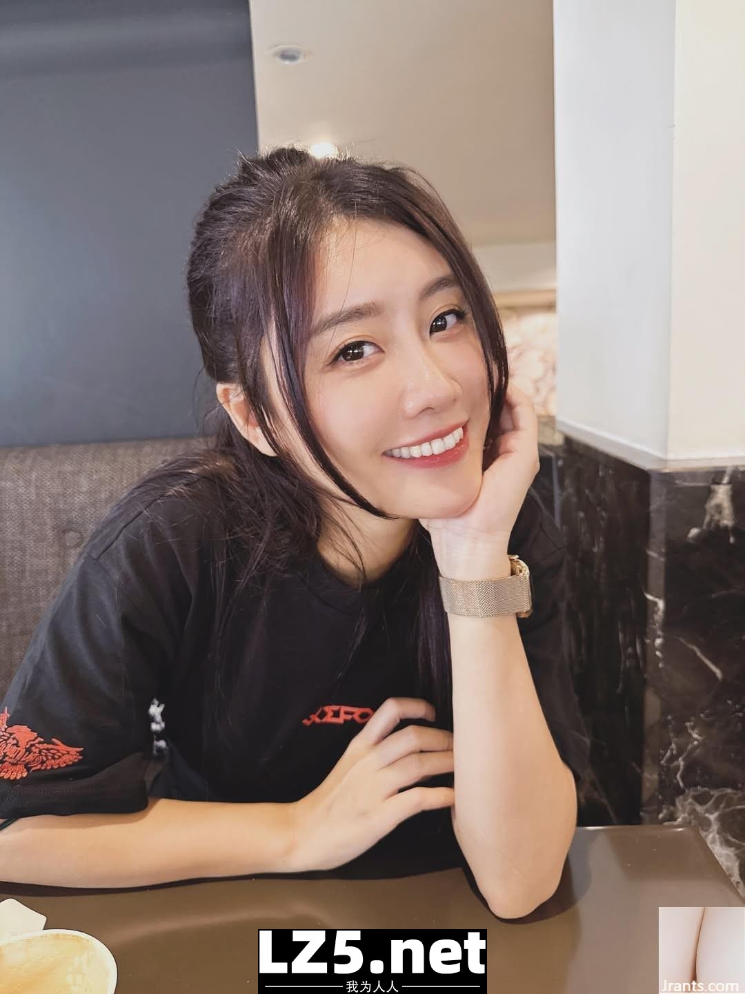 女神「林真亦」笑容可掬 滿滿的魅力全開 (10P)