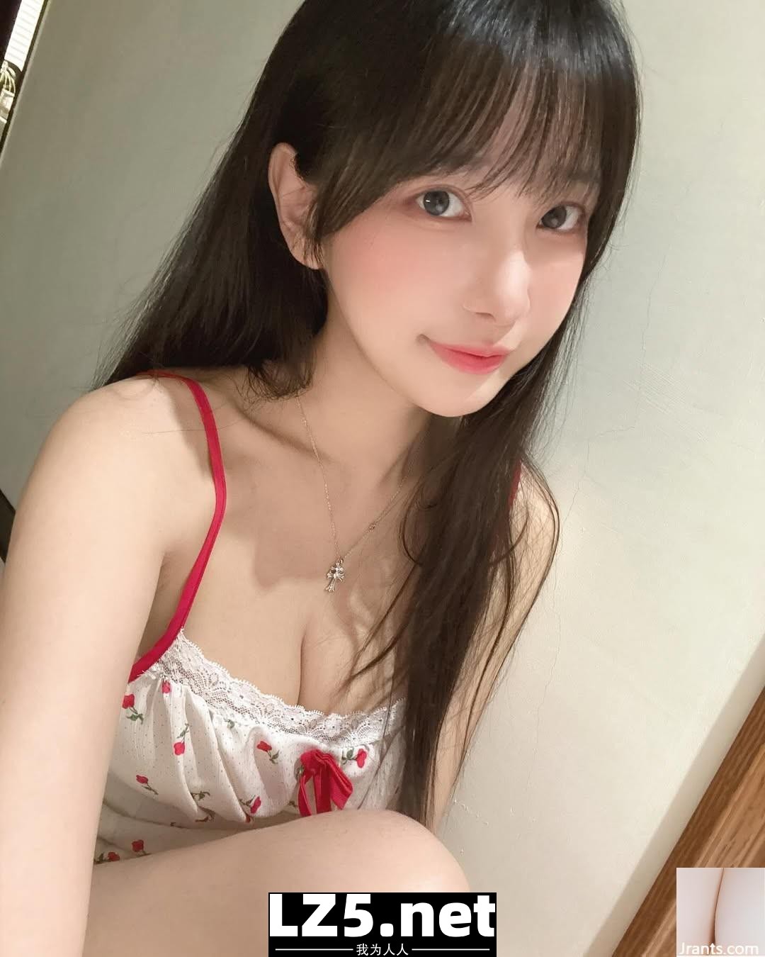 「依梨」性感身材火辣 胸器太狂妄 (10P)