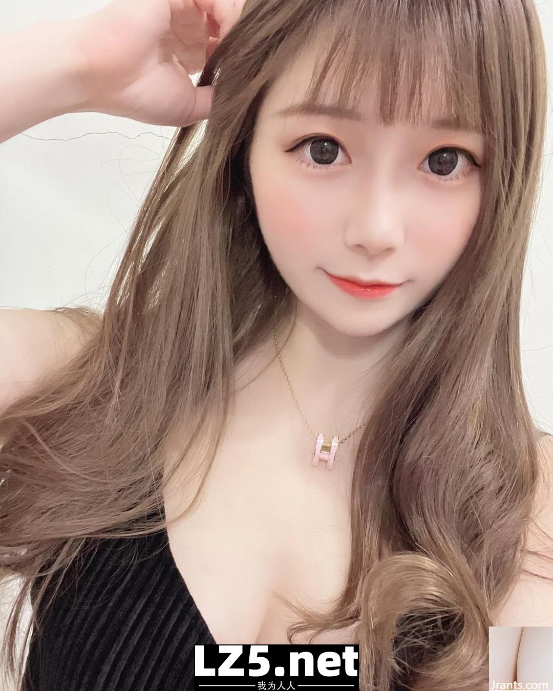 「熊熊」完美的臉蛋 美到無可挑剔 (10P)