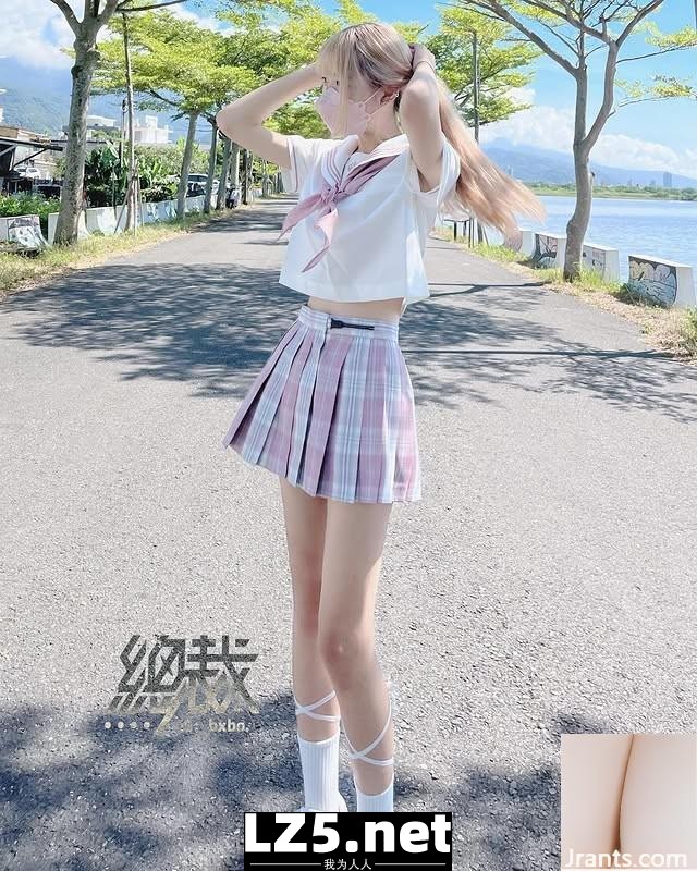 超萌正妹「總裁」天生麗質 (11P)