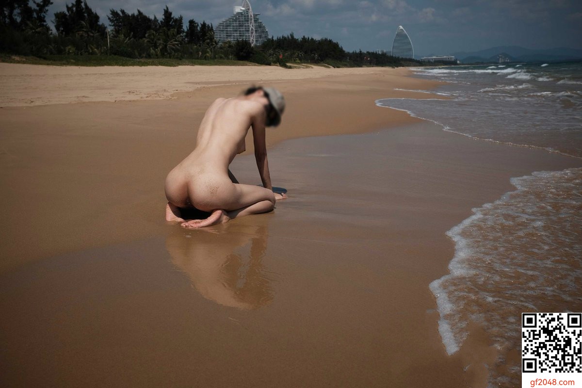 海灘裸露