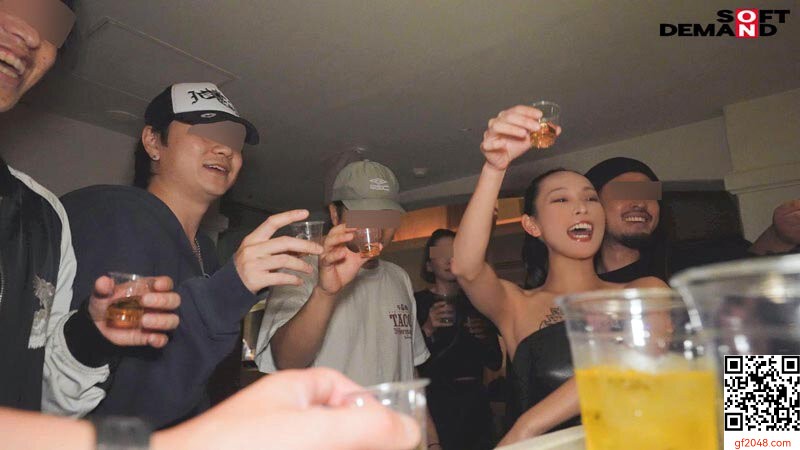 SOD素人2月デビュー女優「選元(よりもと)らな」情報解禁！東京渋谷で活動中の現役DJ！