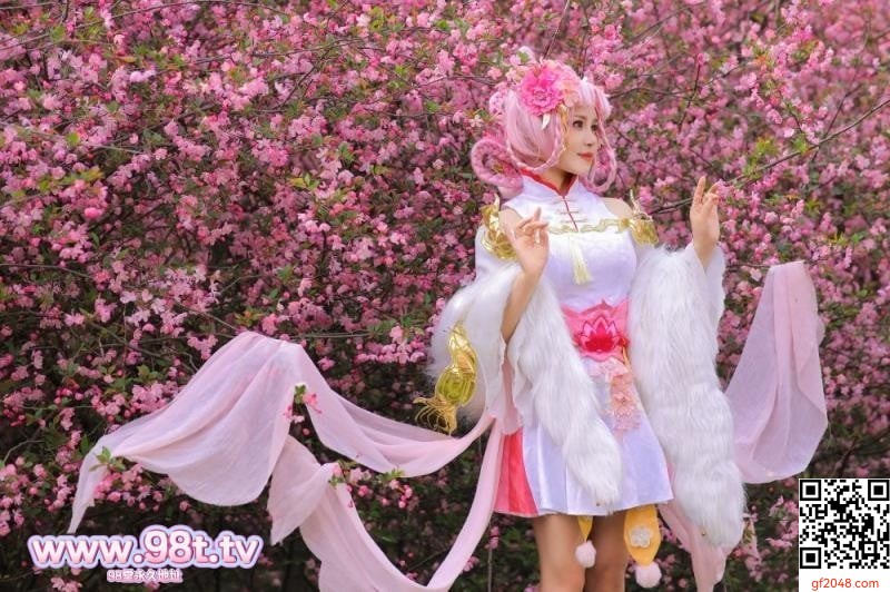樱花树下的顶级白虎[58P]